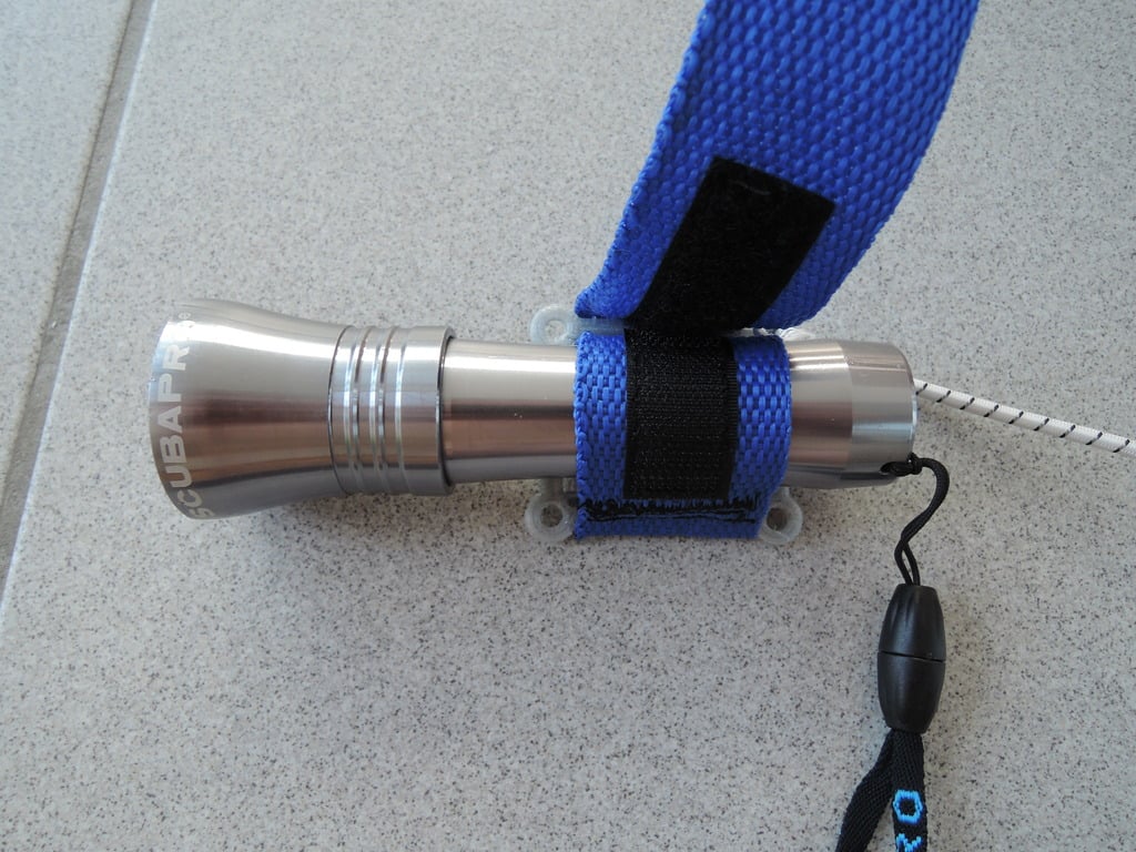 Scubapro nova 200 sukelluslamppu käsikappale