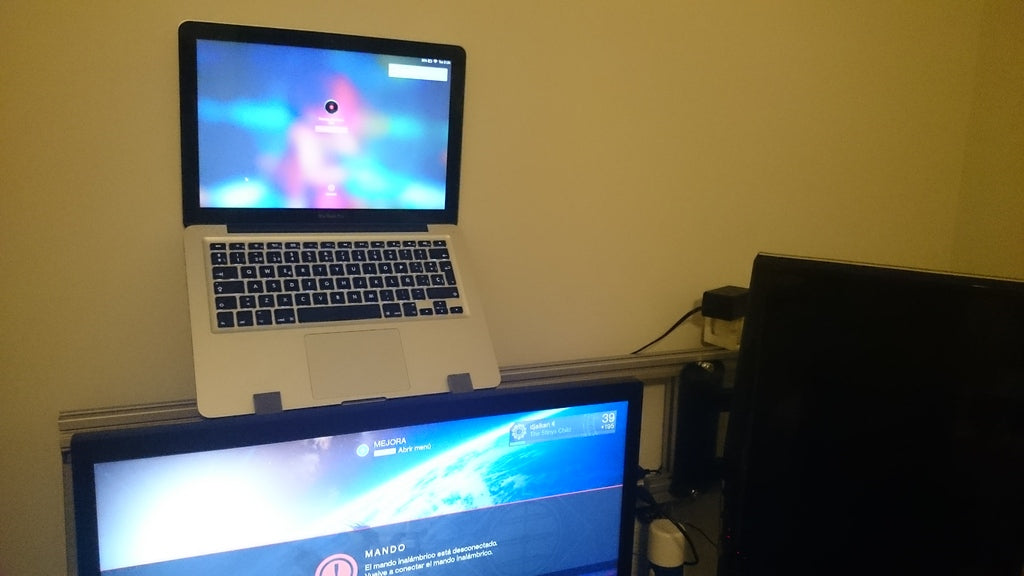 T-SLOT jalusta Macbook Pro:lle