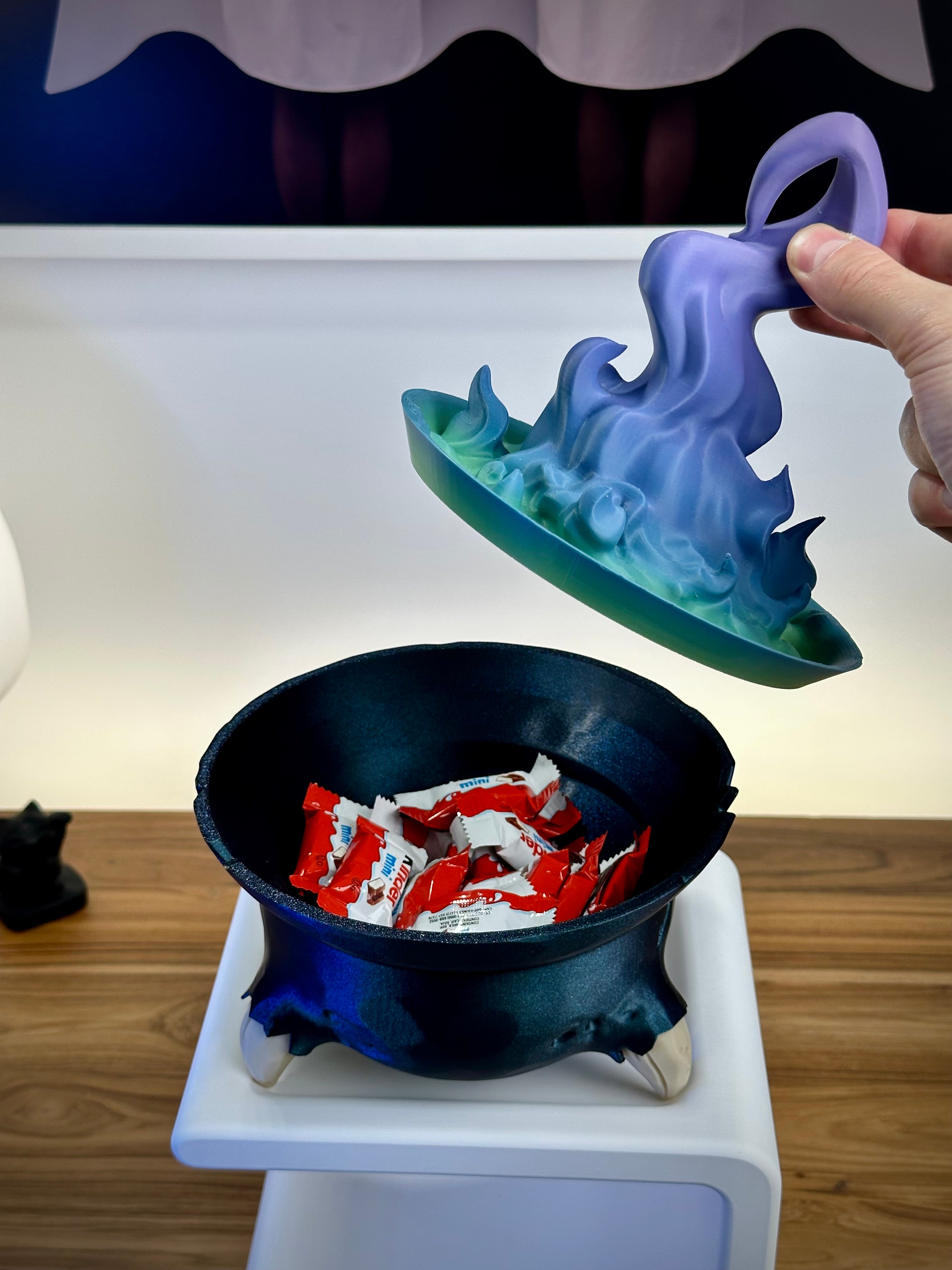 Lumottu noitapata makeisille ja koristeille