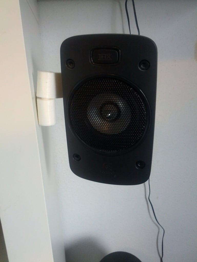Seinäkiinnike Logitech Z906 5.1 -kaiutinjärjestelmälle