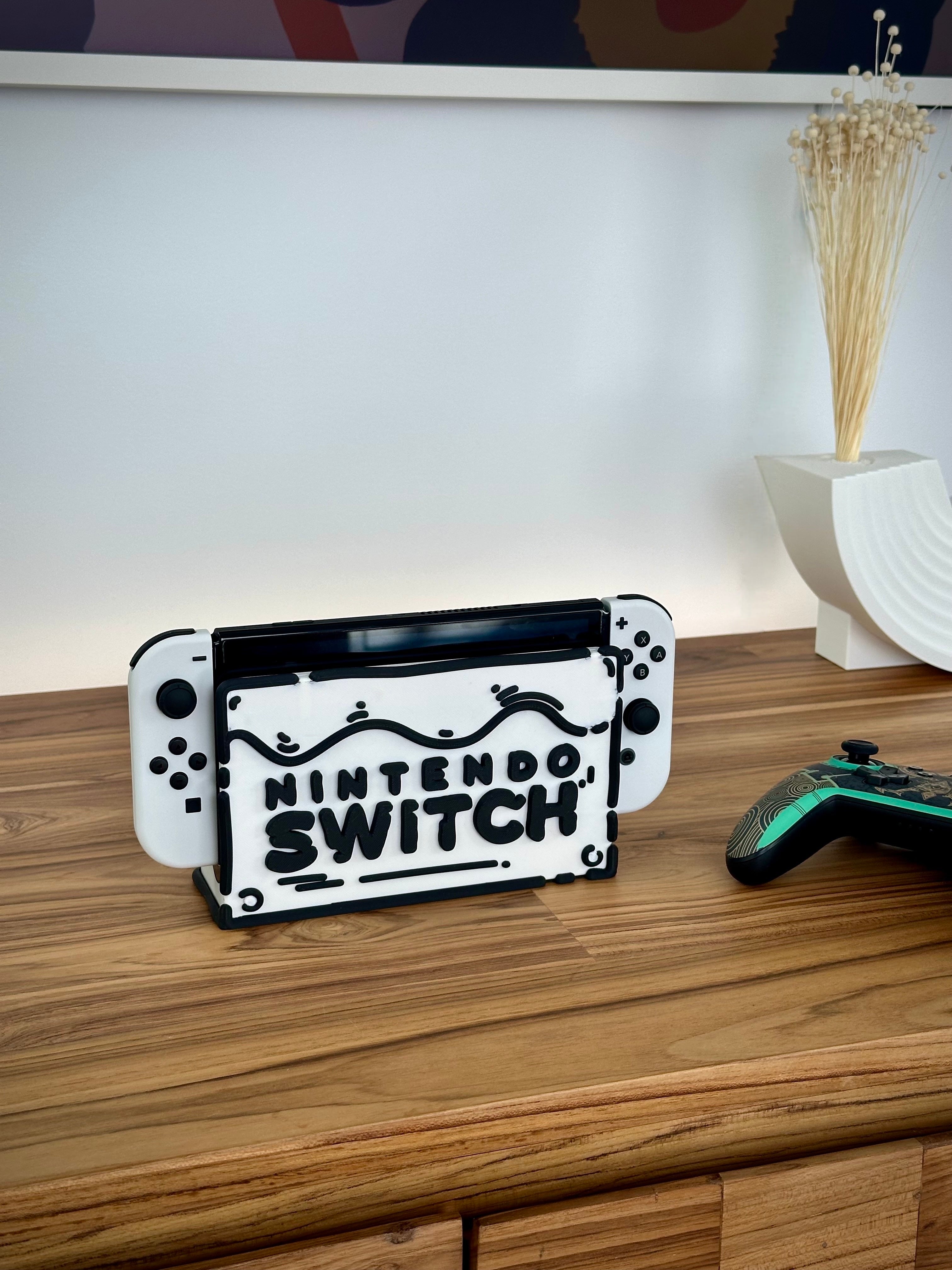Sarjakuvakakun etulevy Nintendo Switchiin