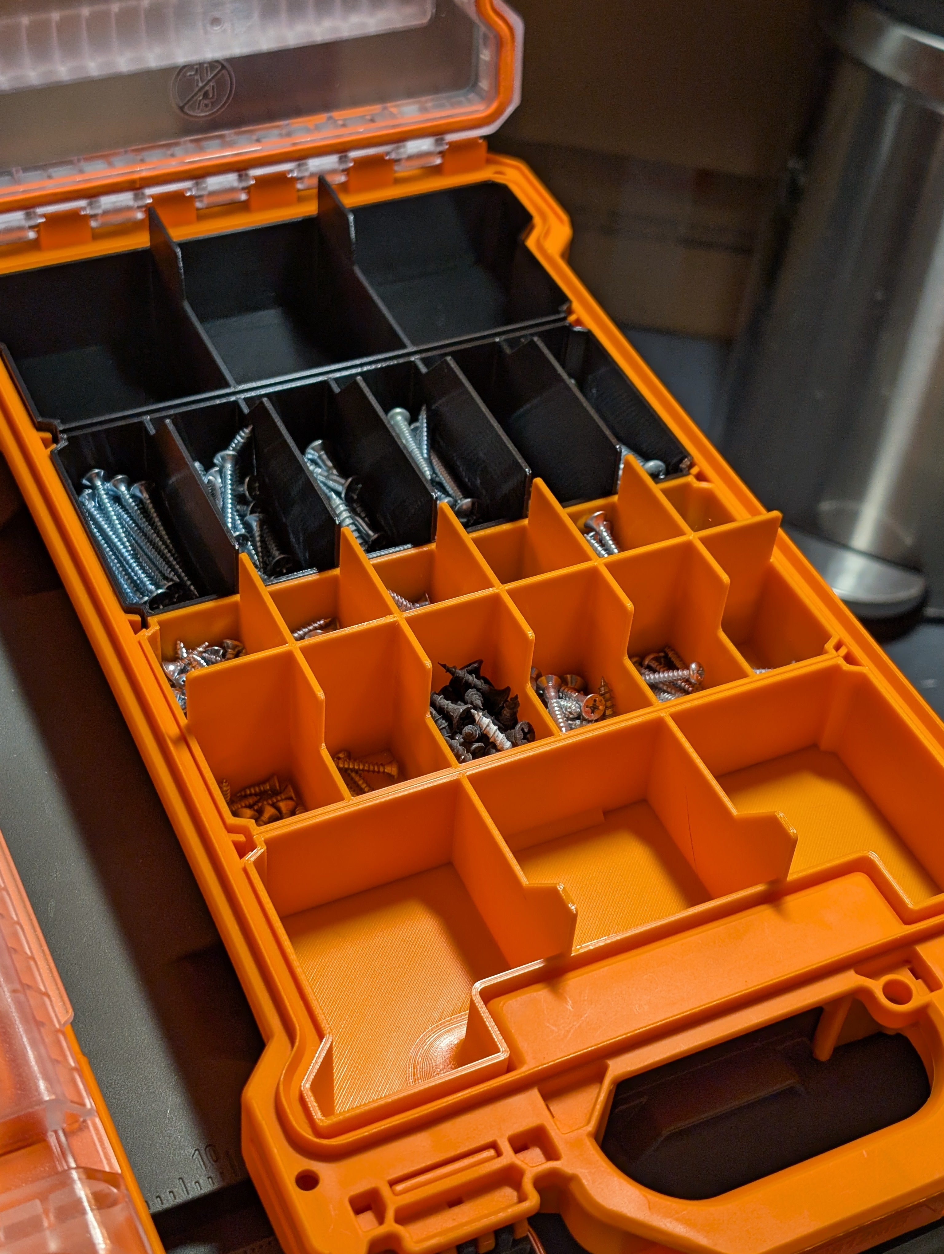Pieni MODbox -lokerosarja pienille komponenteille