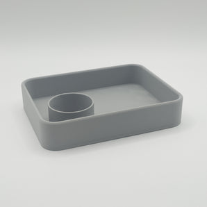 Minimalistinen tarjotin avaimille ja kolikoille