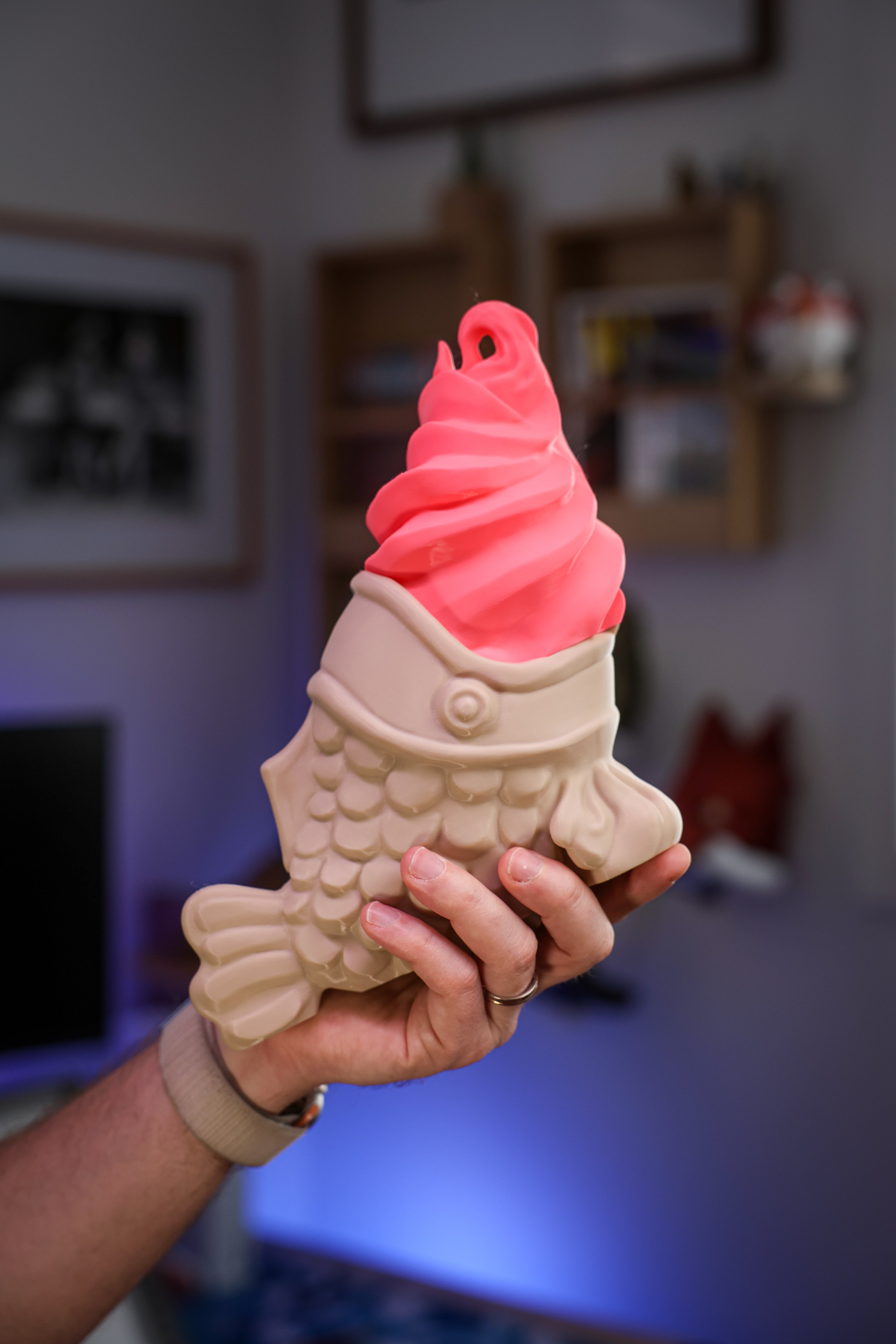 Taiyaki-pidike työpöydän järjestelyyn