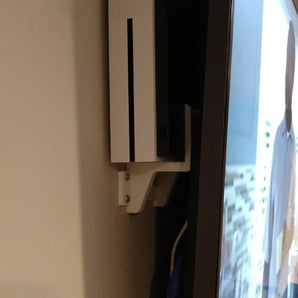 Seinäkiinnitys Xbox One S:lle