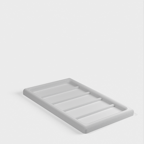 Ruokailuvälineiden tyhjennysastia, joka on suunniteltu Fusion 360 -ohjelmalla