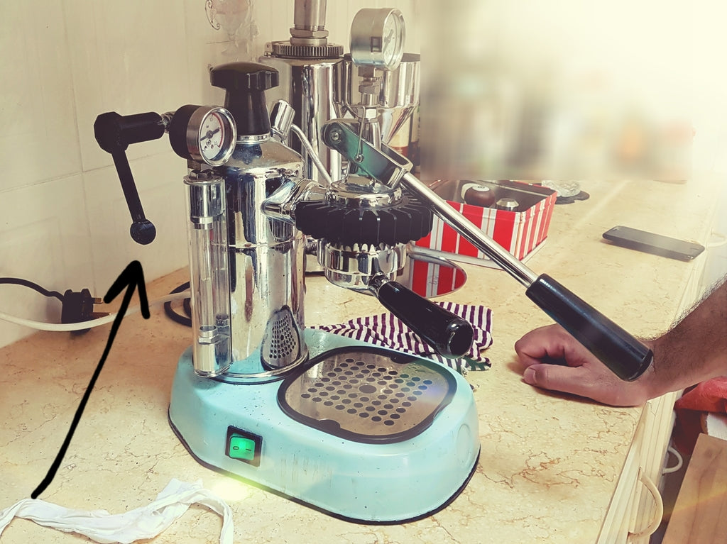 Parannettu höyryventtiilin varsi La Pavoni Espresso -laitteeseen (1. painos)