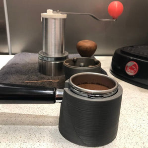 La Pavoni 51 mm:n tamper-teline