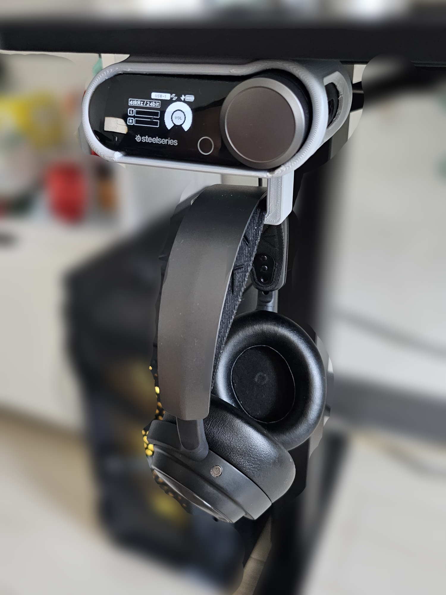 Arctis Nova Pro -kuuloketeline pöydän alle asennettavaksi