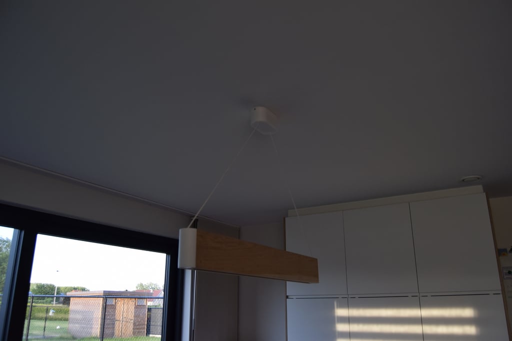 Philips Hue Ensis DIY Kattovalaisin