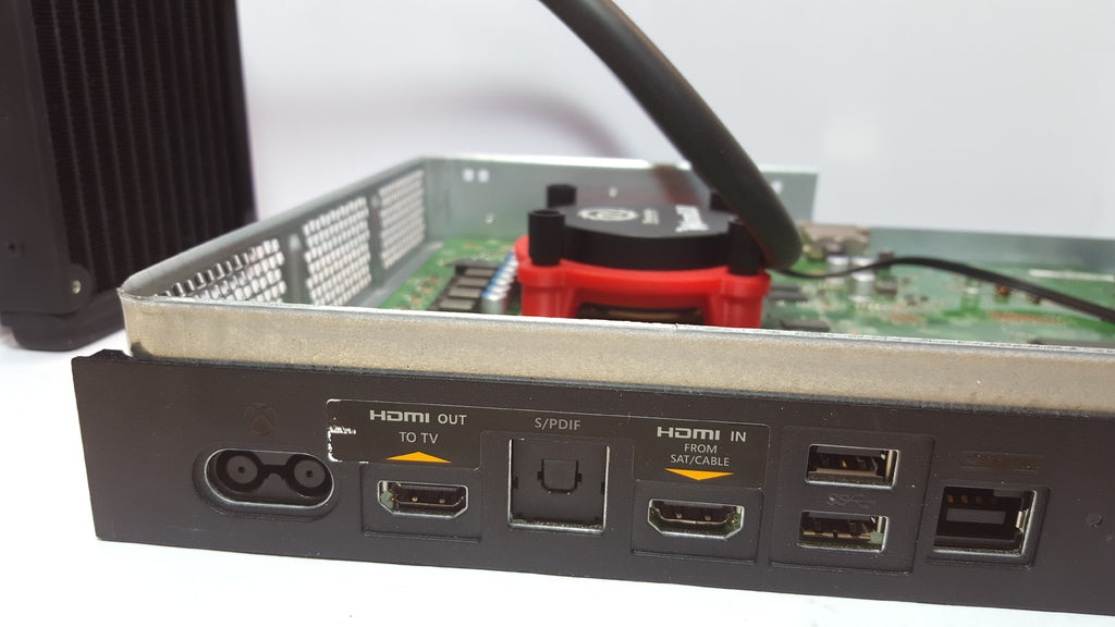 Xbox One Vesijäähdytin Kiinnitys (Thermaltake Water 3.0)