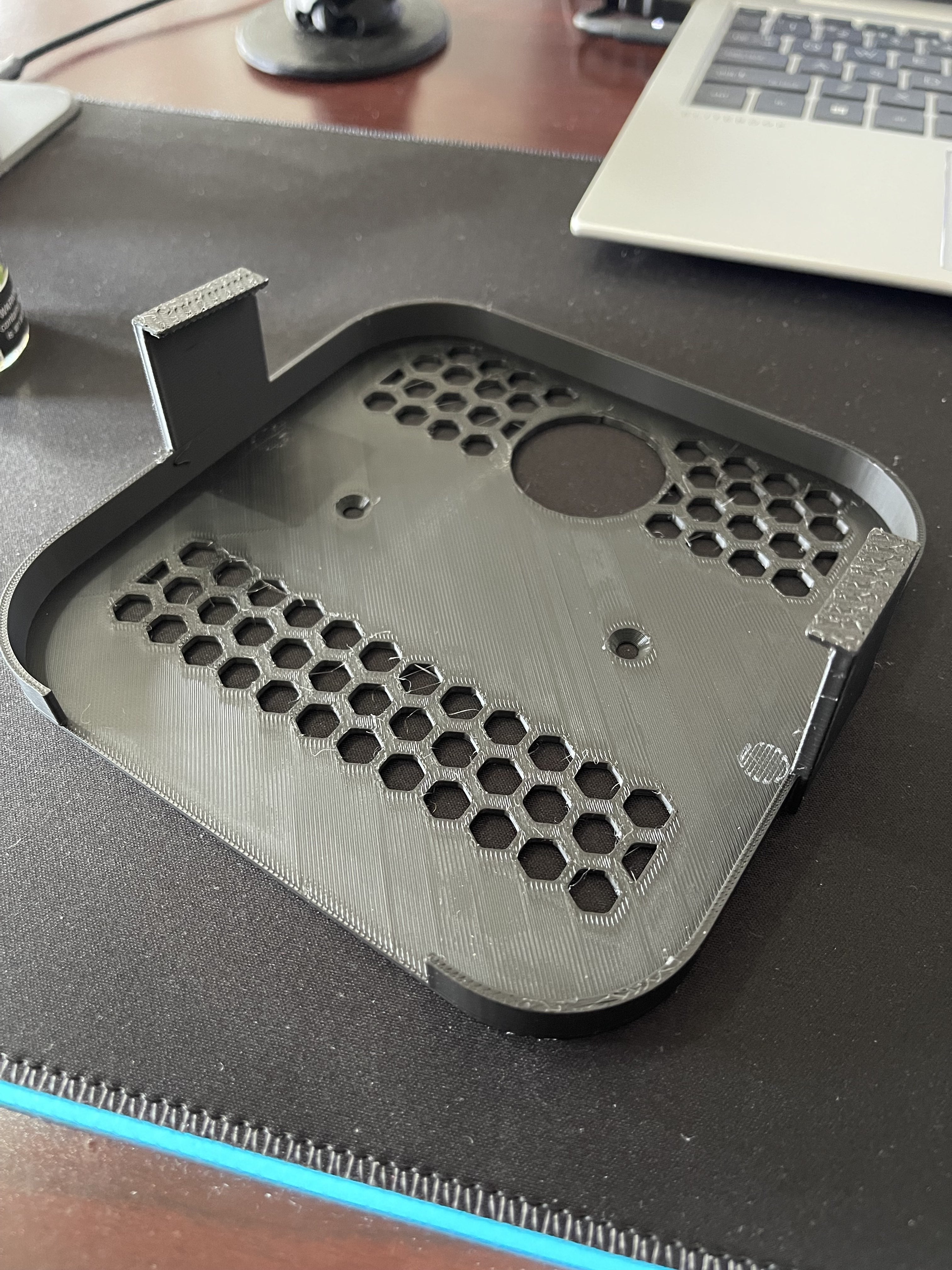 Wyze Mesh Router Pro seinä- ja kattoteline