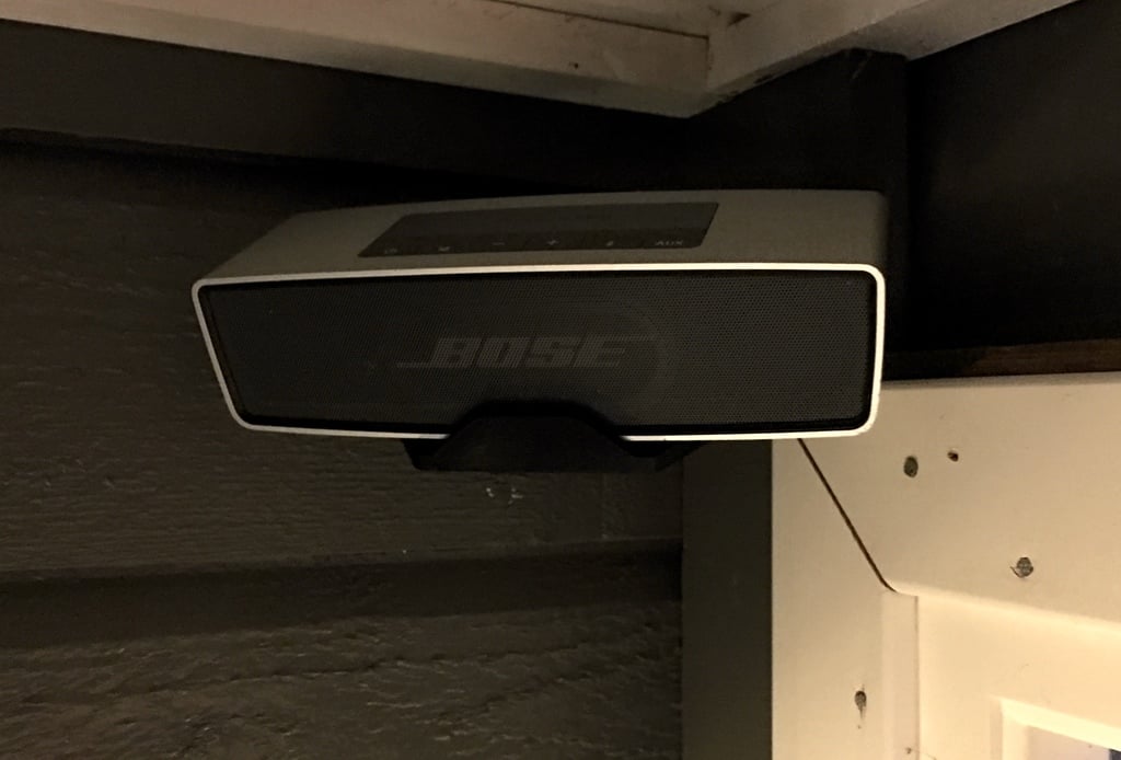 Seinäkiinnike Bose Soundlink Minille – Kulmakiinnike