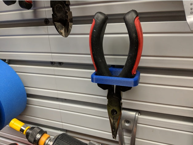 Rubbermaid FastTrack seinäsäilytys työkaluille
