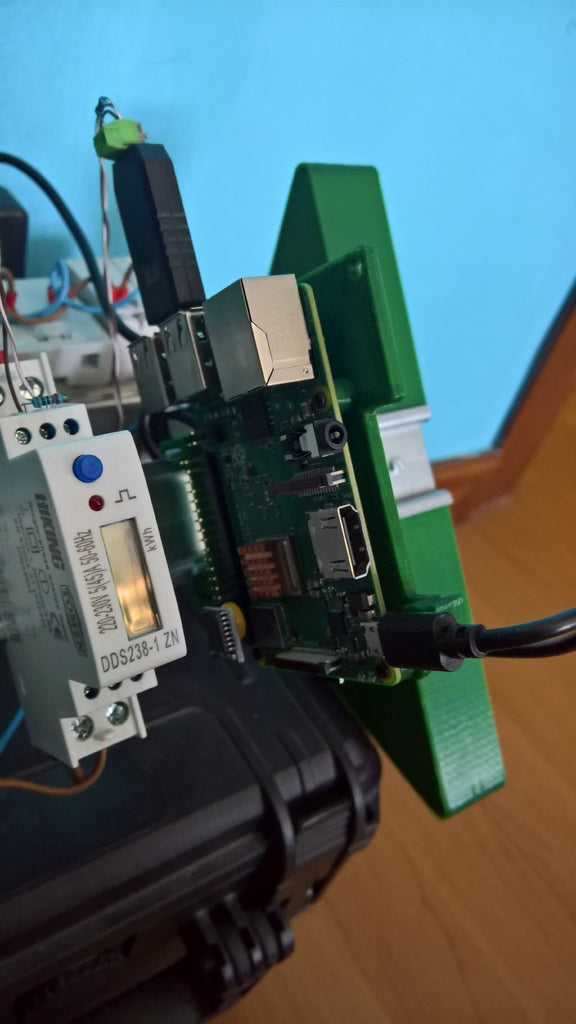 Raspberry Pi DIN-kiskon asennus