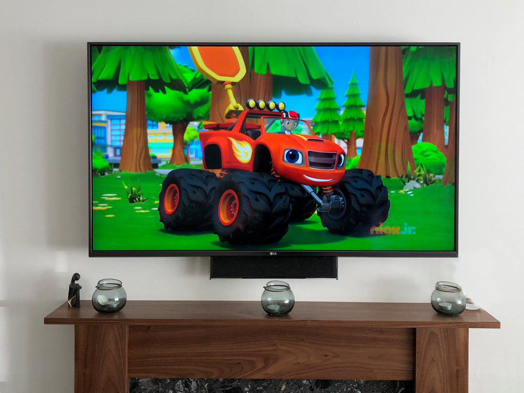 LG TV Center -kaiutinseinäteline mallille 49SK8000PLB