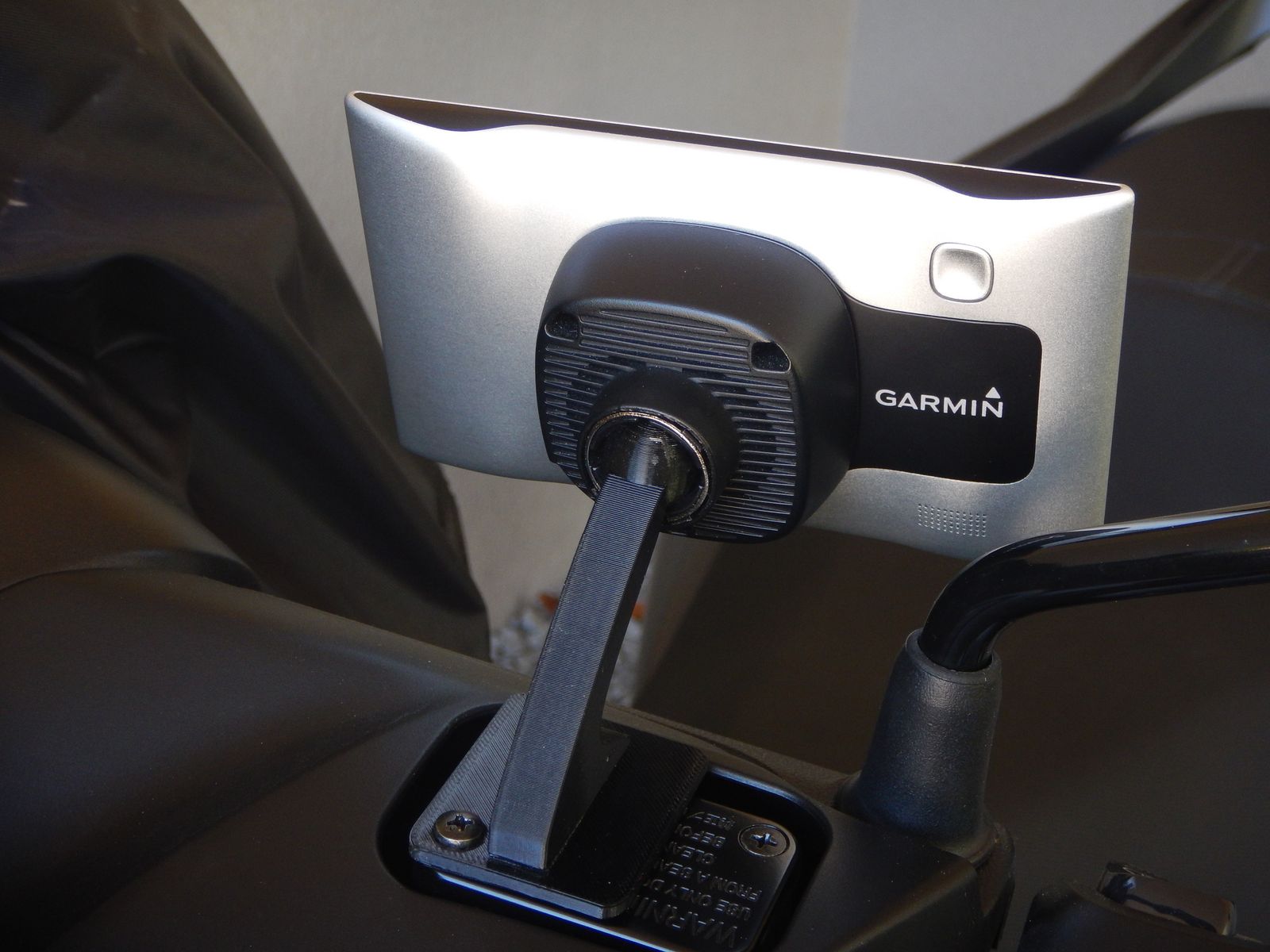 Garmin GPS-pidike 17 mm pallon halkaisijalla