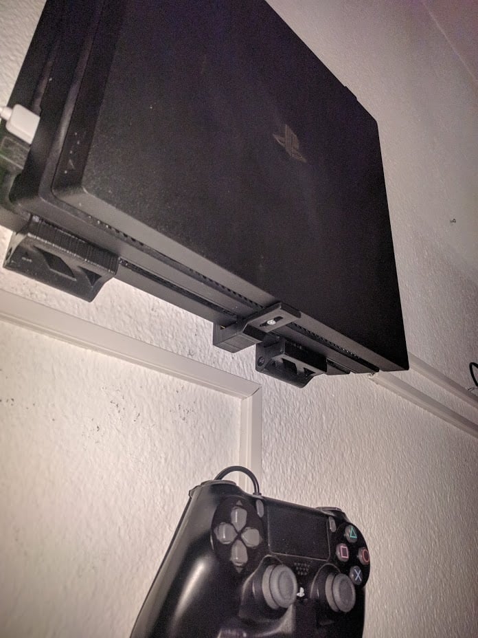 PS4 Pro -seinäteline