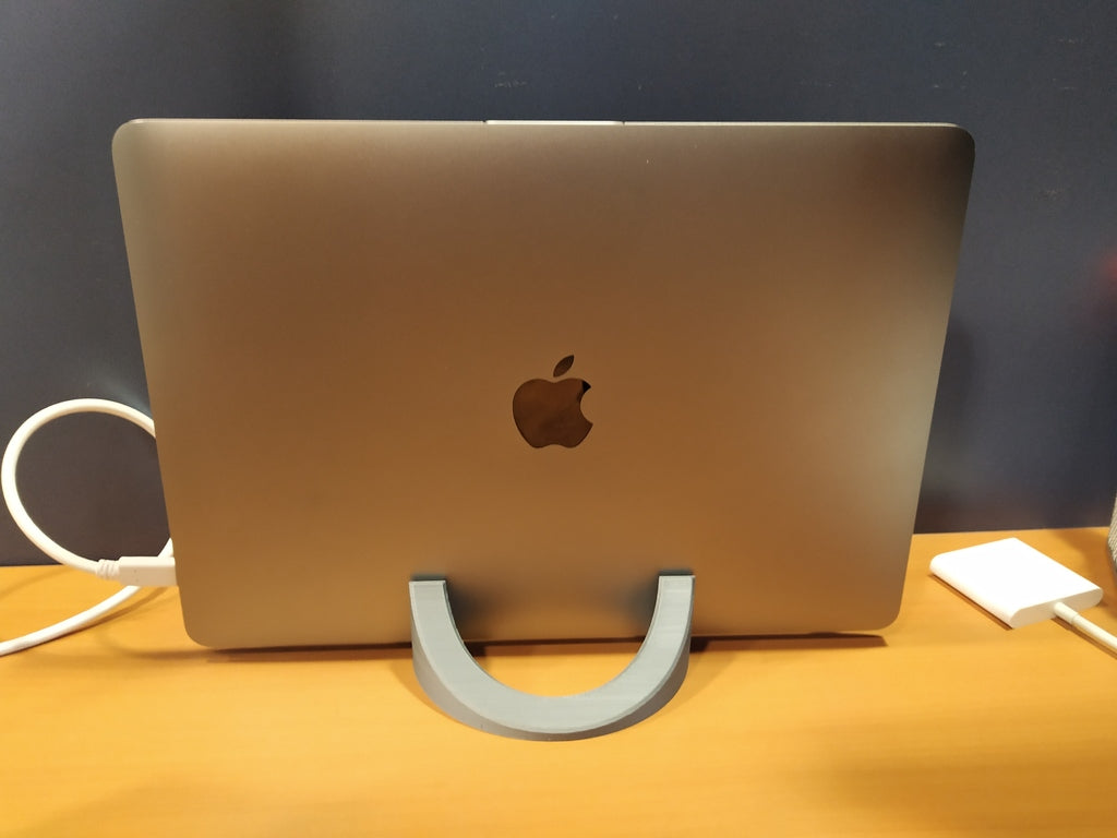Ergonominen jalusta MacBook Pro 13 tuumalle