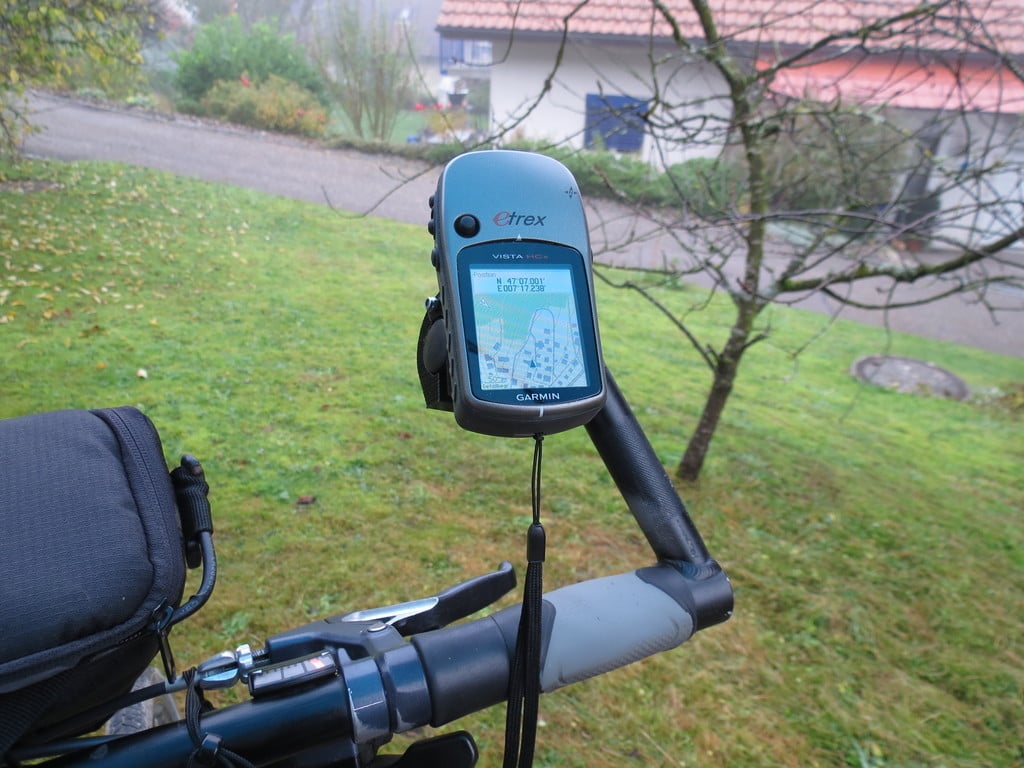 Säädettävä ohjaustangon kiinnitys Garmin eTrex Legend/Vista GPS-laitteille