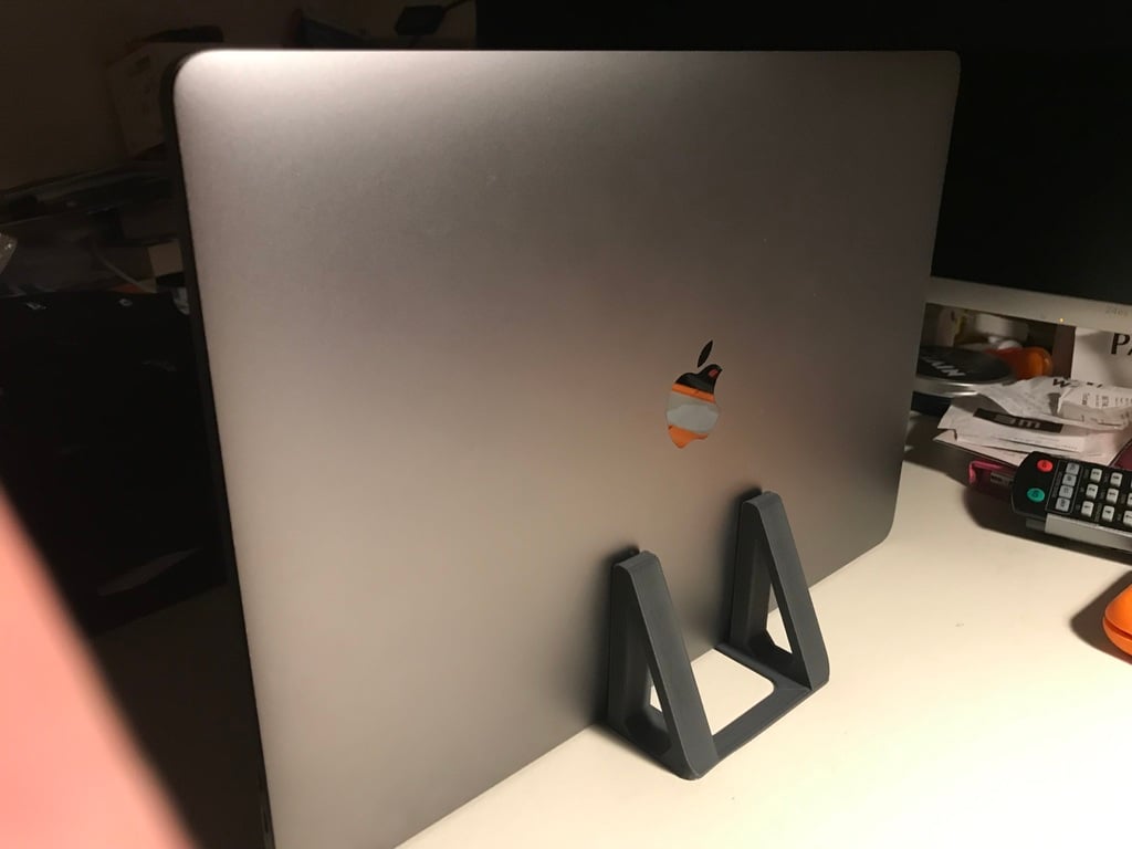Macbook Pro -teline Clamshell-tilaan