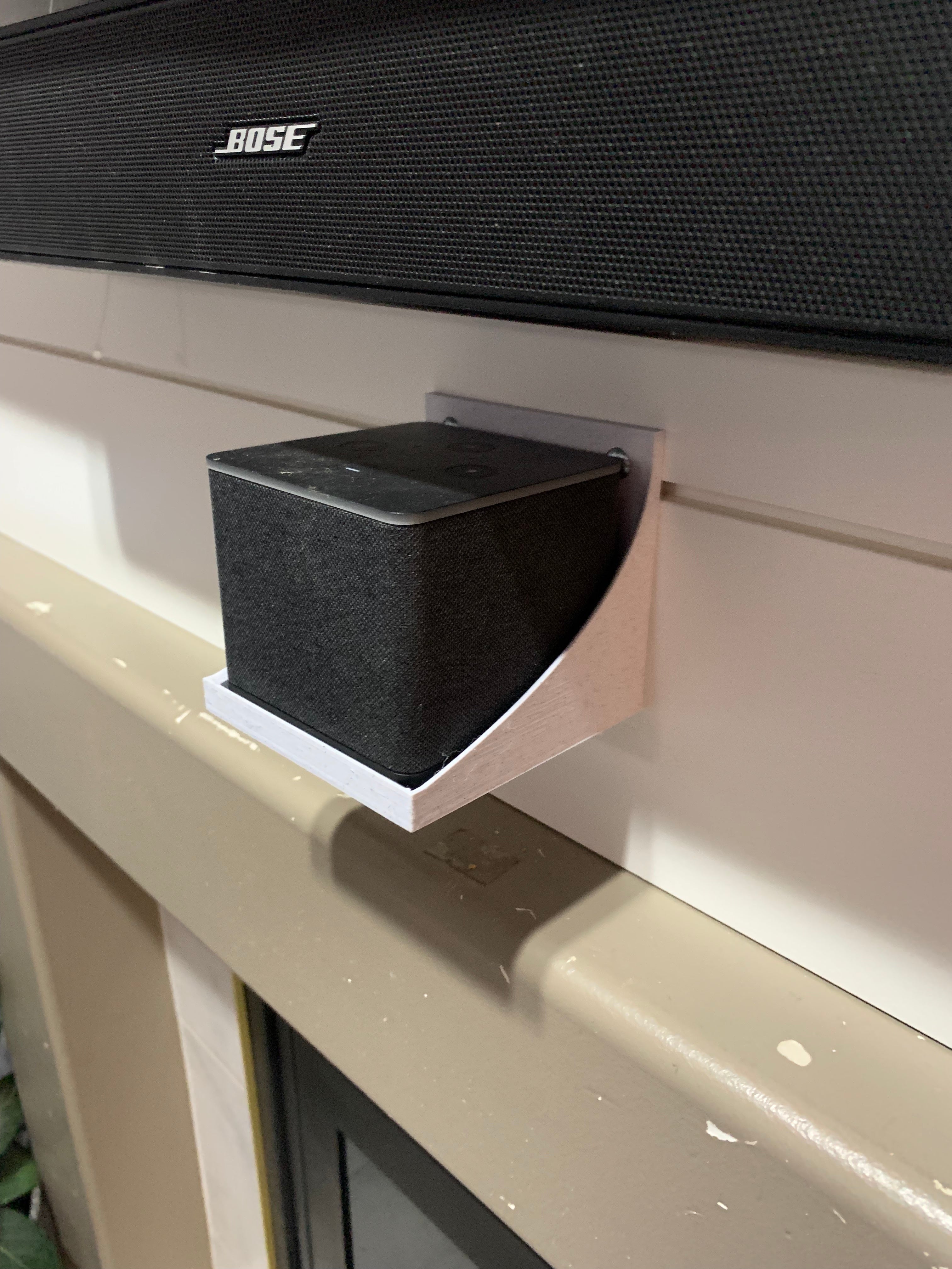 Seinäkiinnike Amazon Fire TV Cube 3. sukupolvelle