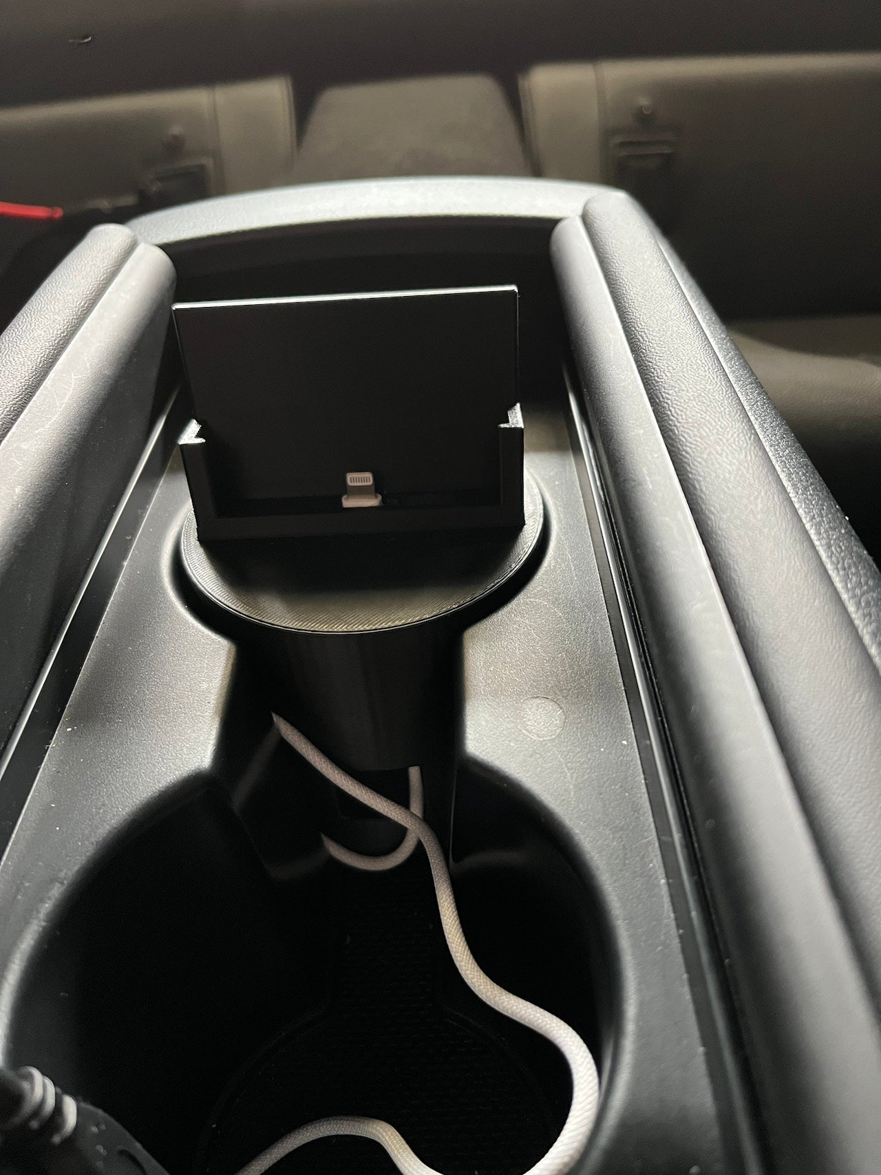 Lataustelakka iPhone Mini -puhelimelle mukitelineessä - Toyota GR86/Subaru BRZ (2022+)