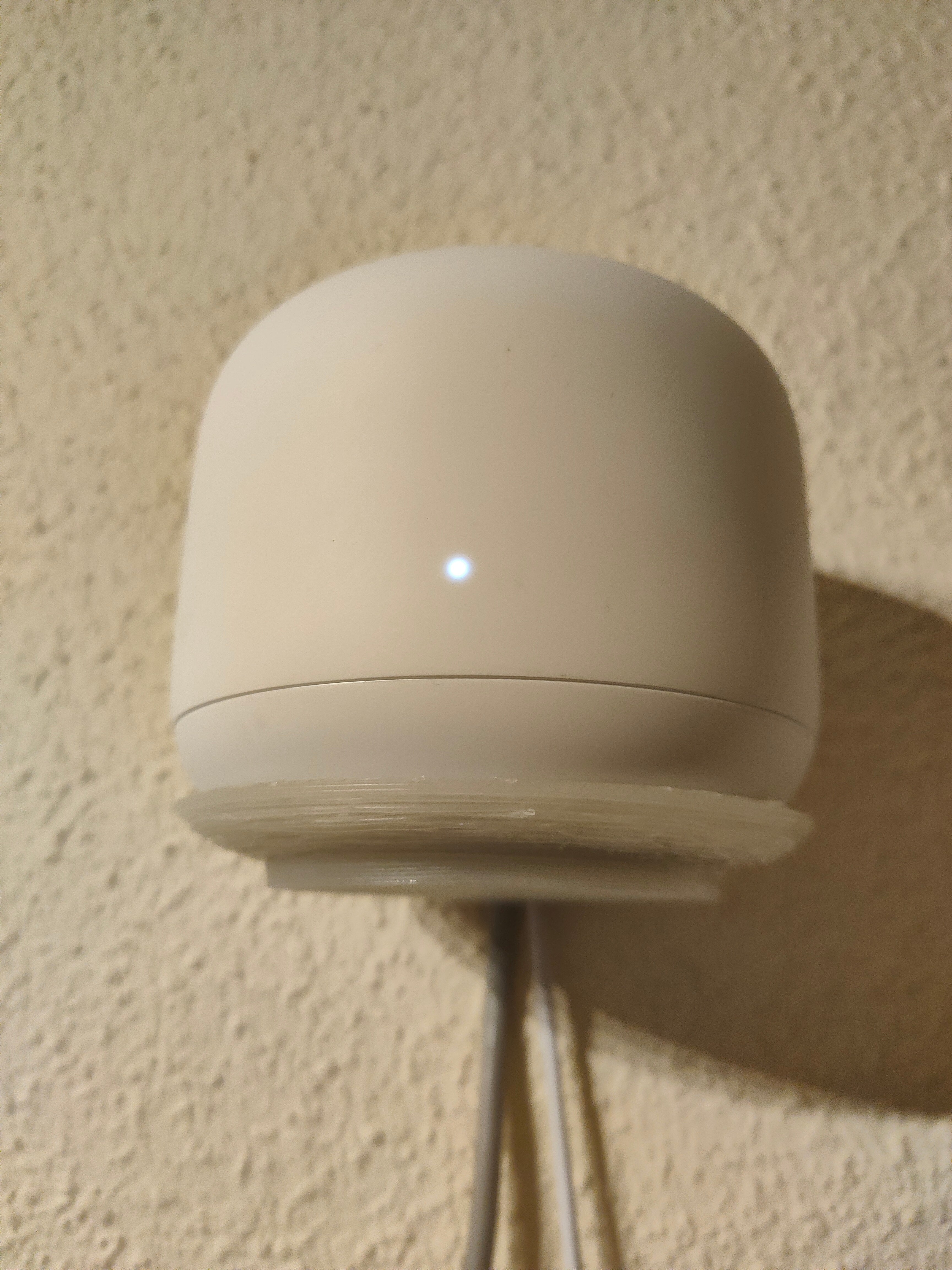 Google Nest Wifi -seinäkiinnitys optimoituun verkkoon