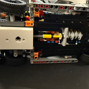 Seinäkiinnike LEGO Koenigsegg Jesko Absolut (42173)