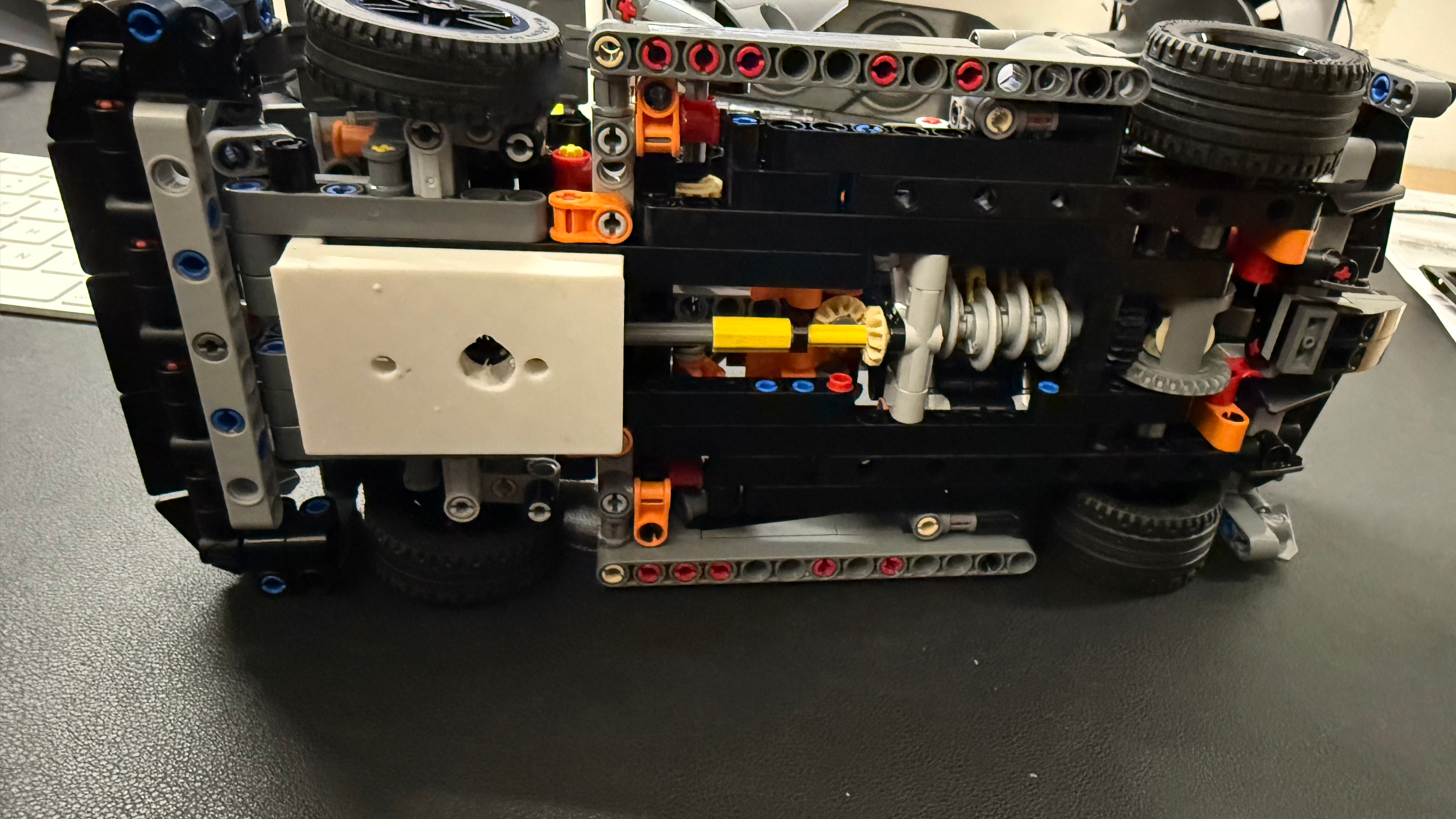 Seinäkiinnike LEGO Koenigsegg Jesko Absolut (42173)