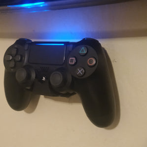 Huomaamaton seinäkiinnitys Playstation 4 Dualshock -ohjaimelle