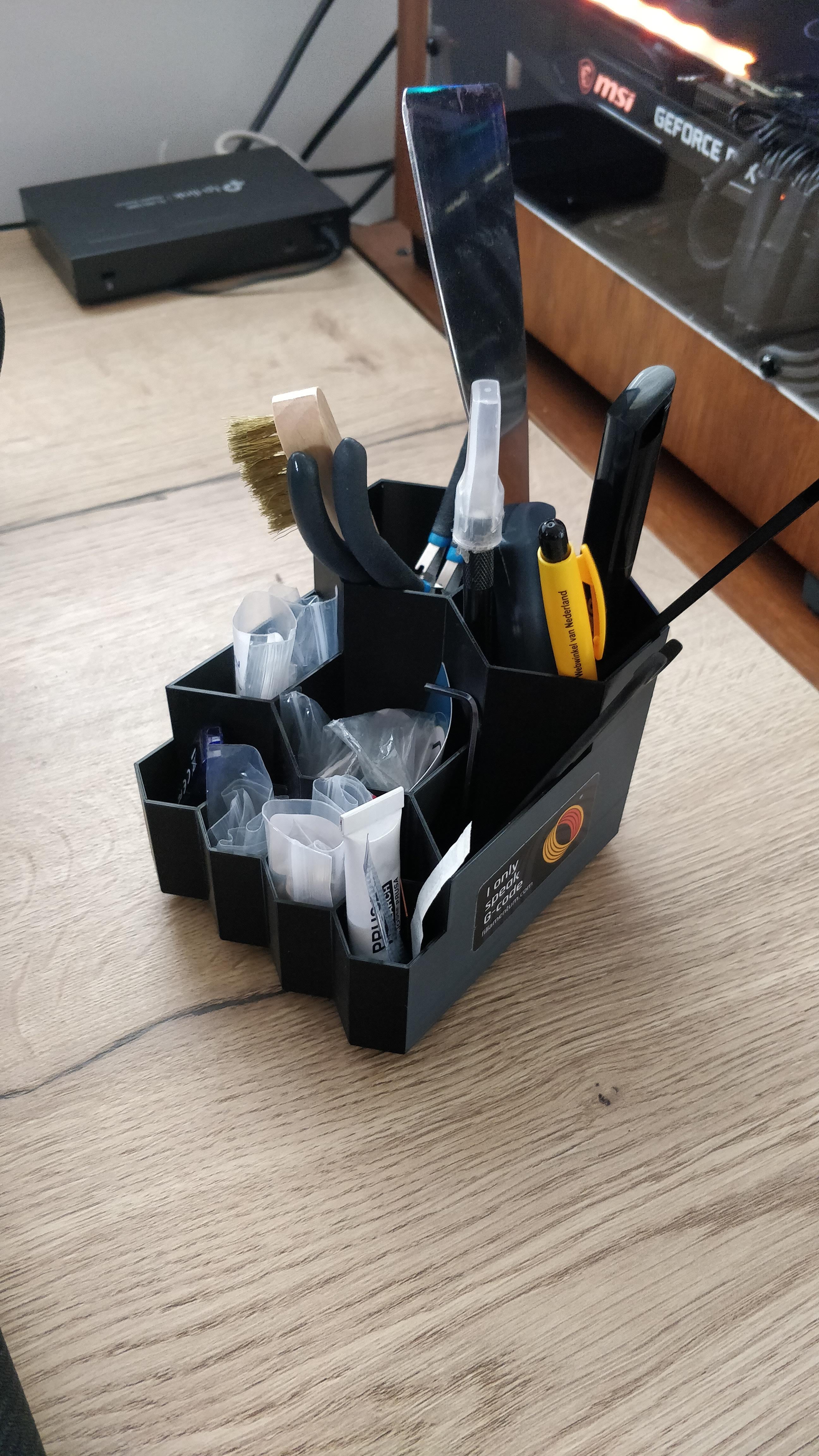 Hunajakennomainen työpöydän järjestäjä työkalujen säilytykseen