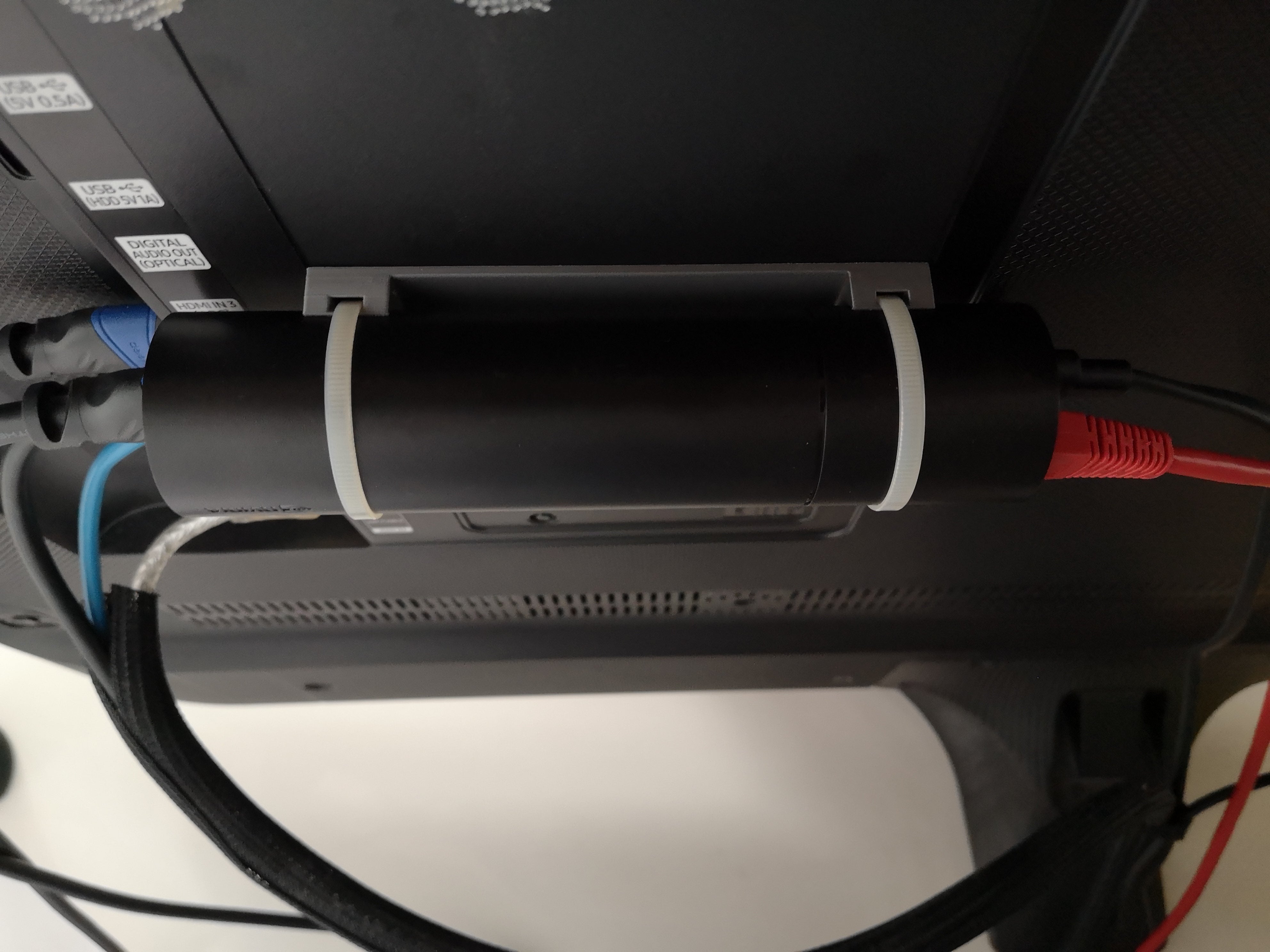 Kiinnike NVidia Shield TV:lle (2019)