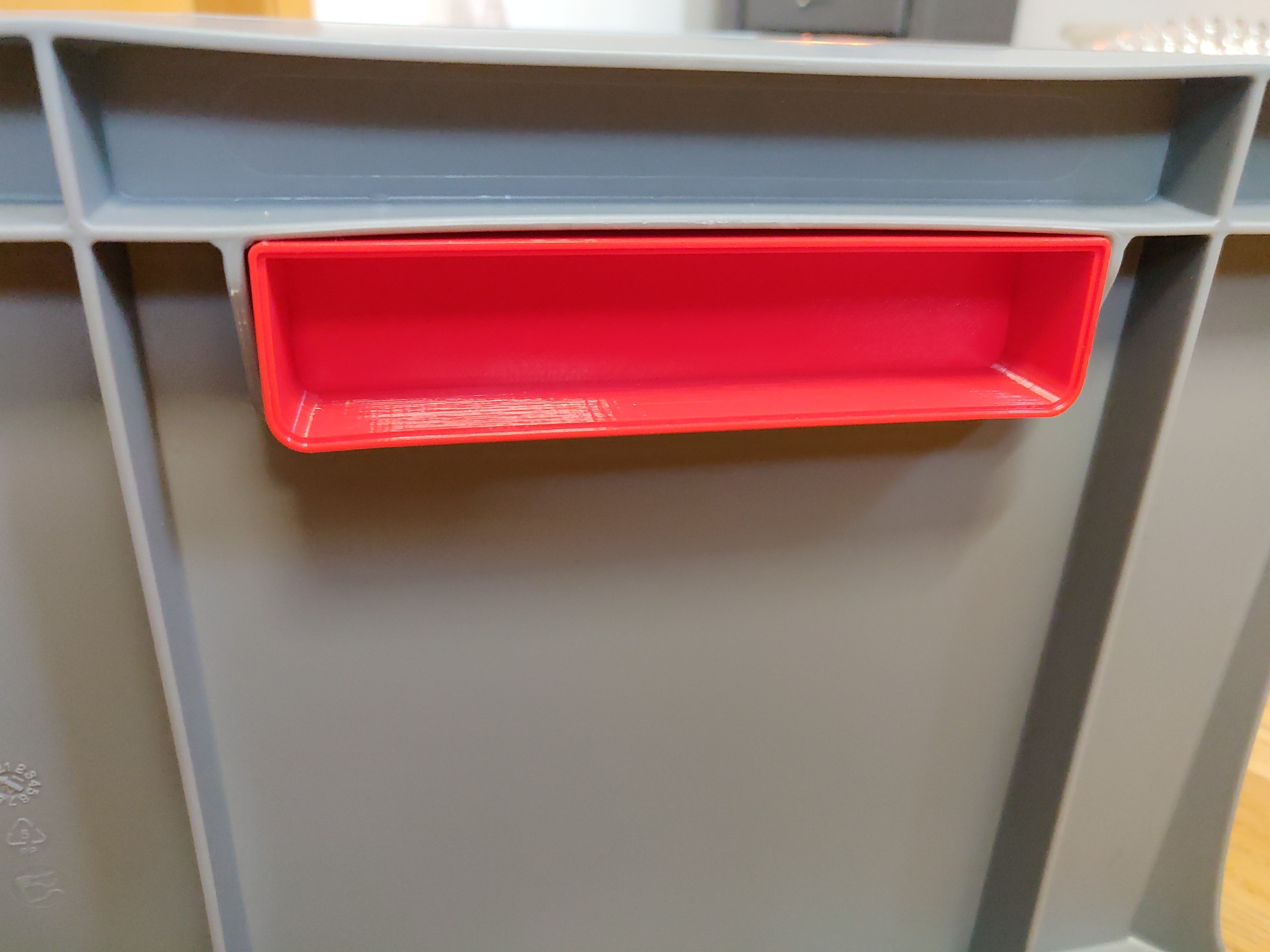 Bauhaus Eurobox -kahvan sisäosa – ergonominen ote Euroboxeihin