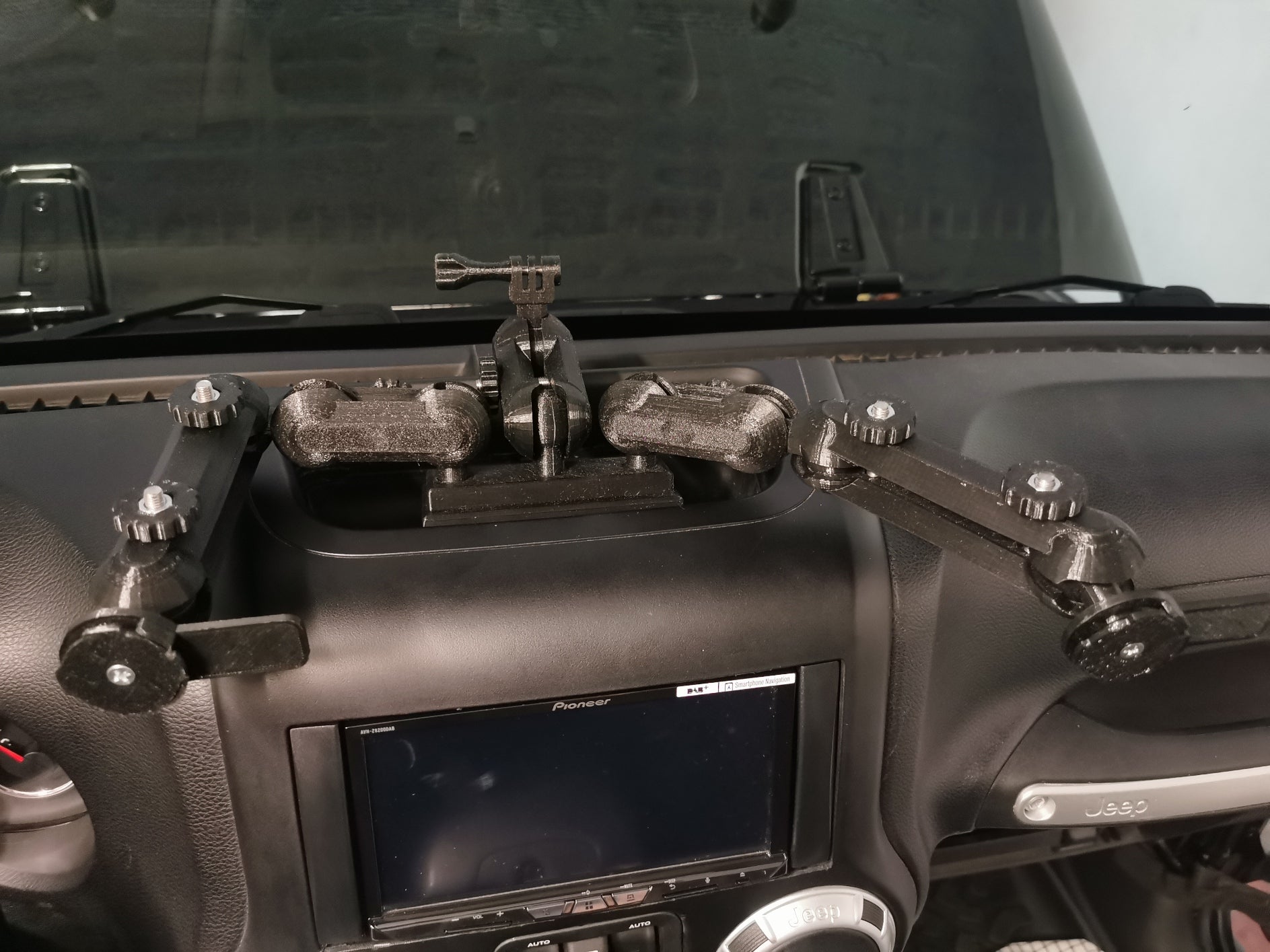 Jeep Wrangler JK Telefon-, Tablet- og GoPro-holder