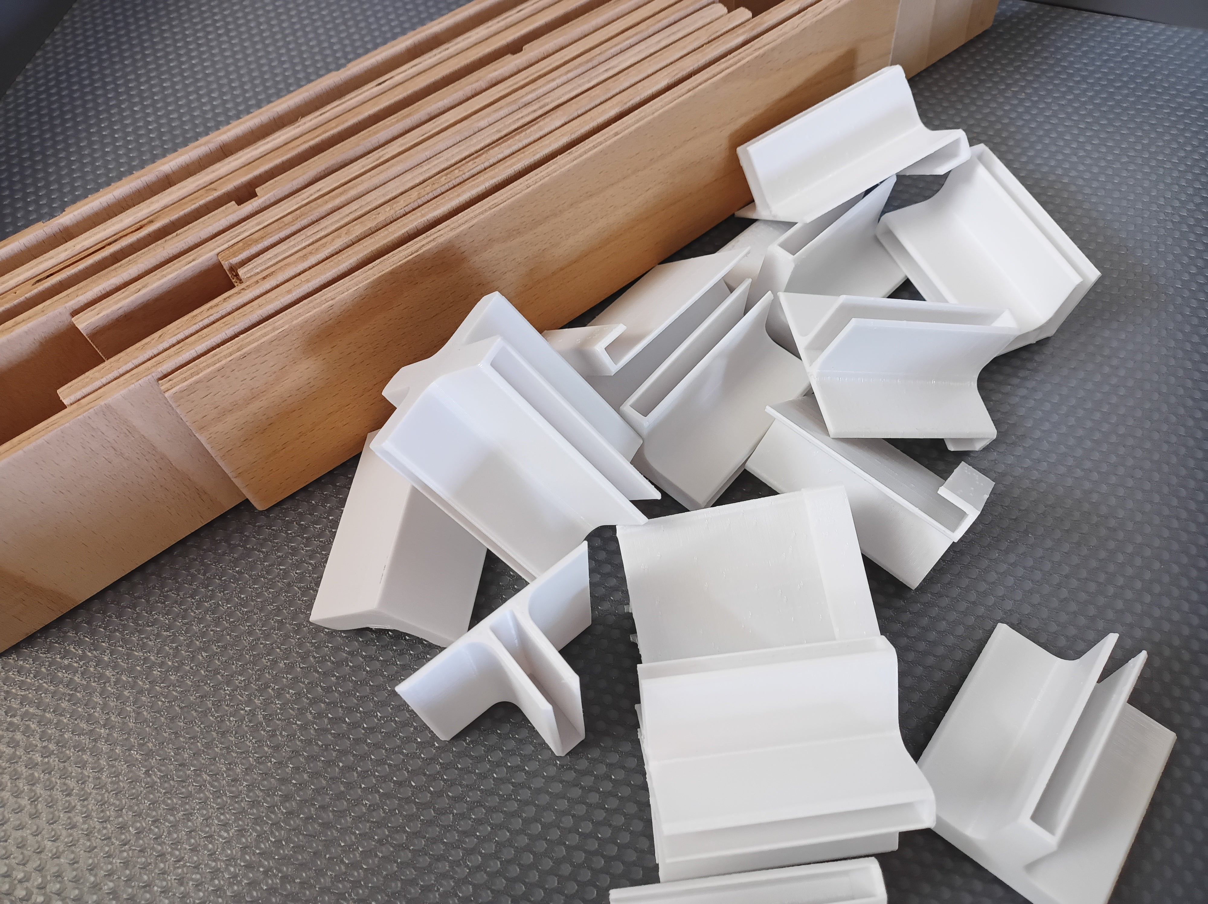 Modulaariset laatikkojakajat