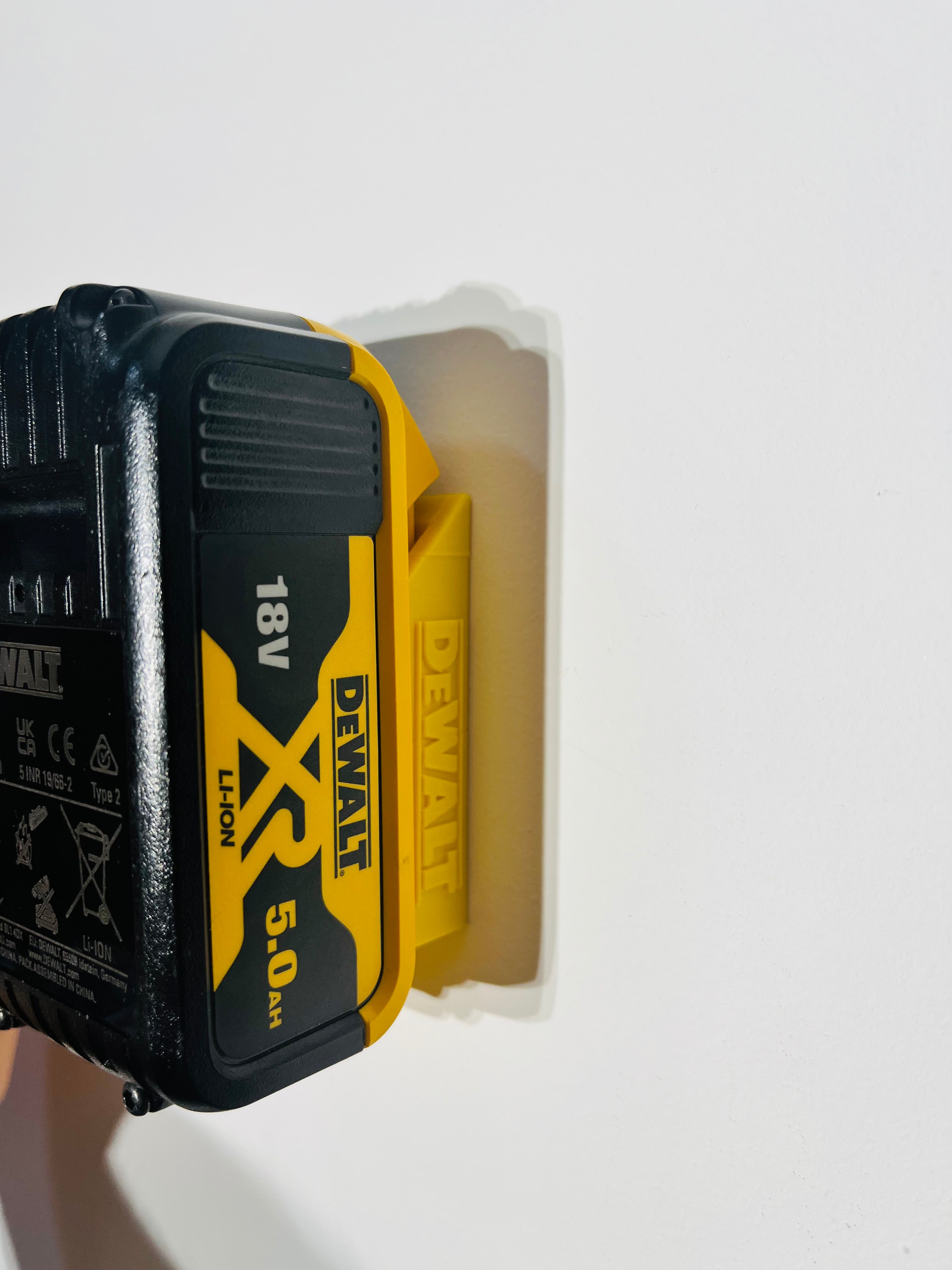 Duo DeWalt 18V -akuteline seinä- ja kattoasennukseen