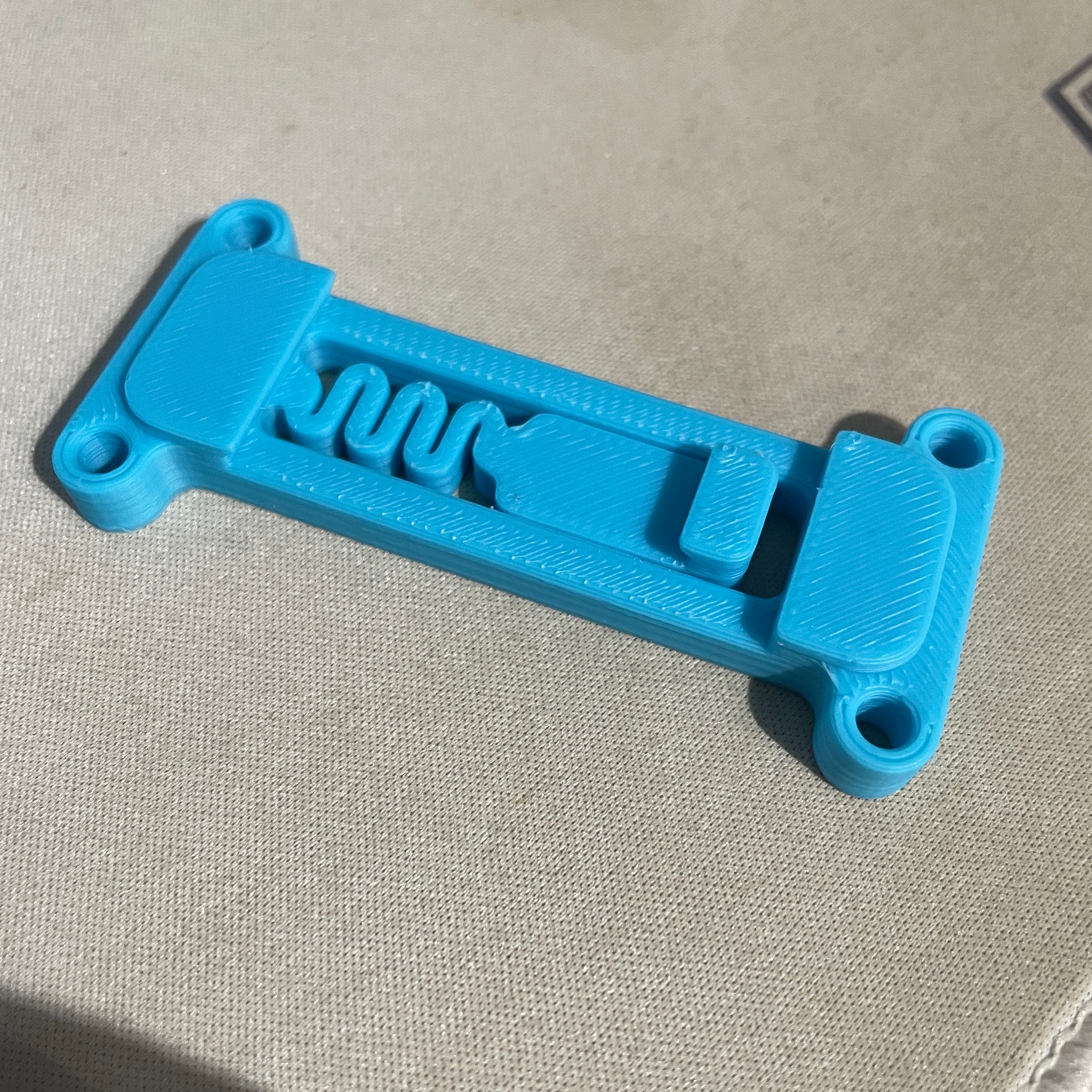 Raspberry Pi Zero 2 W DIN-kiskoprofiilituki