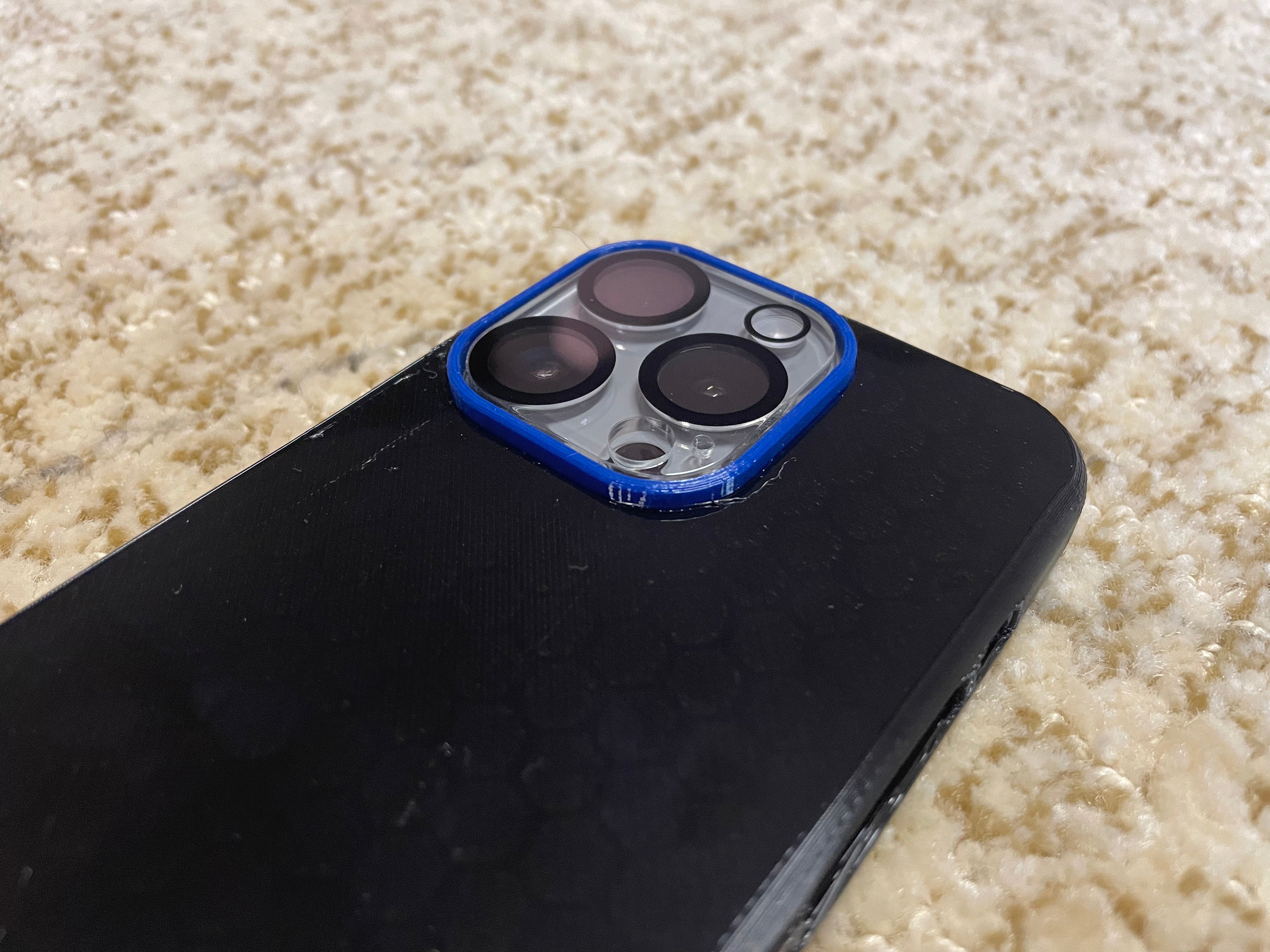 TPU-kotelo iPhone 15 Pro:lle kameran suojuksella