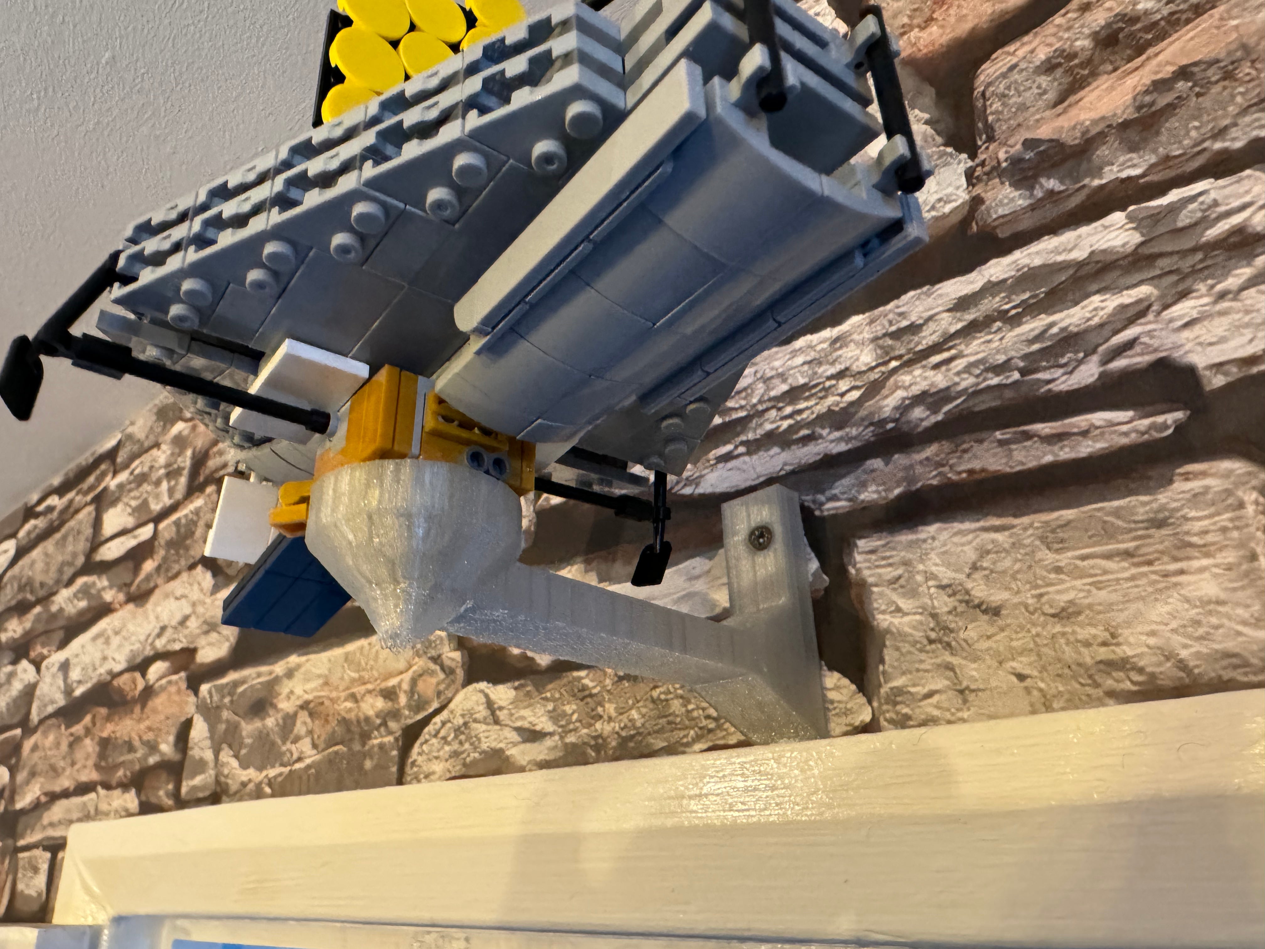 Lego James Webb -avaruusteleskoopin (JWST) seinäkiinnitys