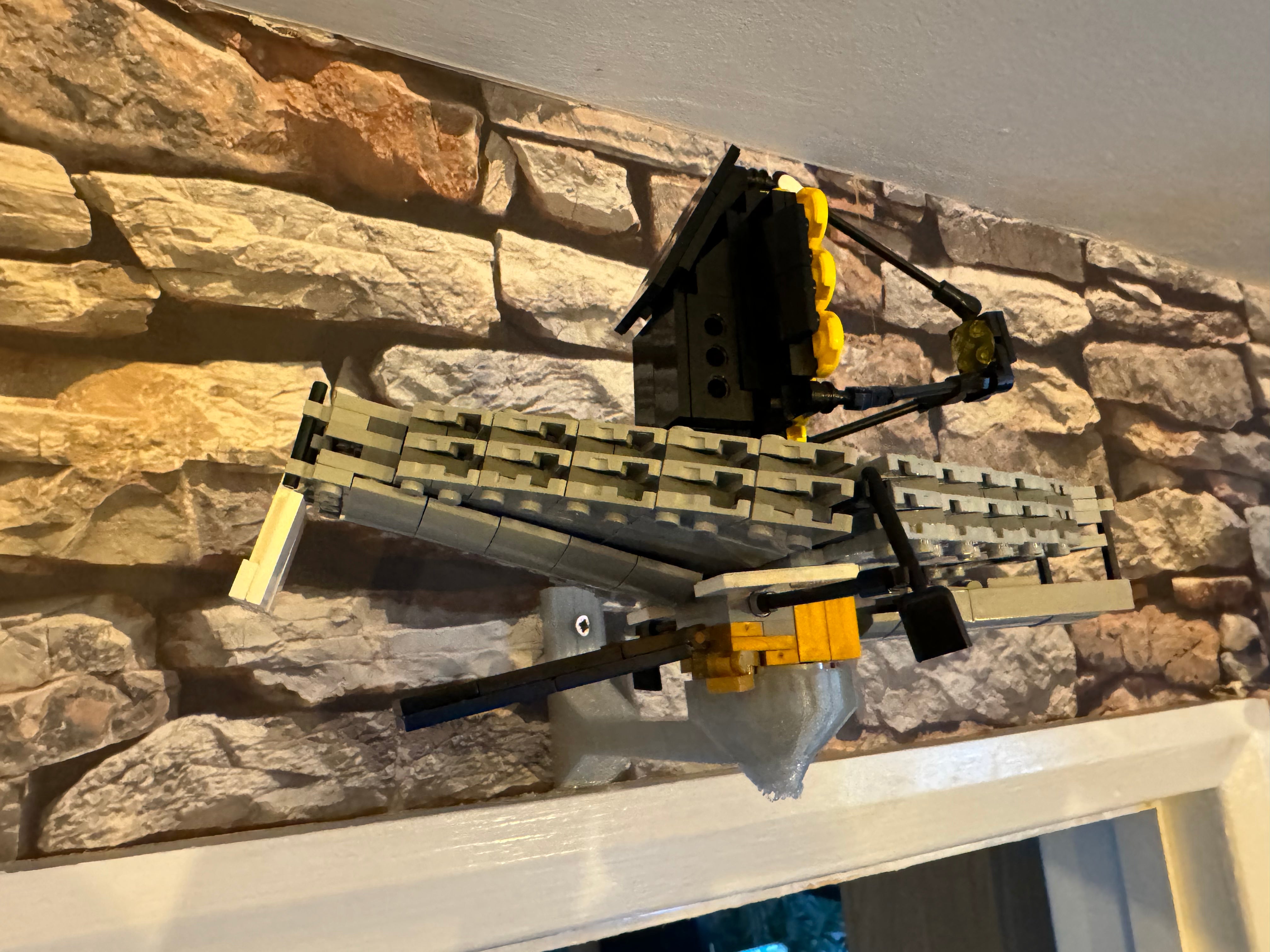 Lego James Webb -avaruusteleskoopin (JWST) seinäkiinnitys