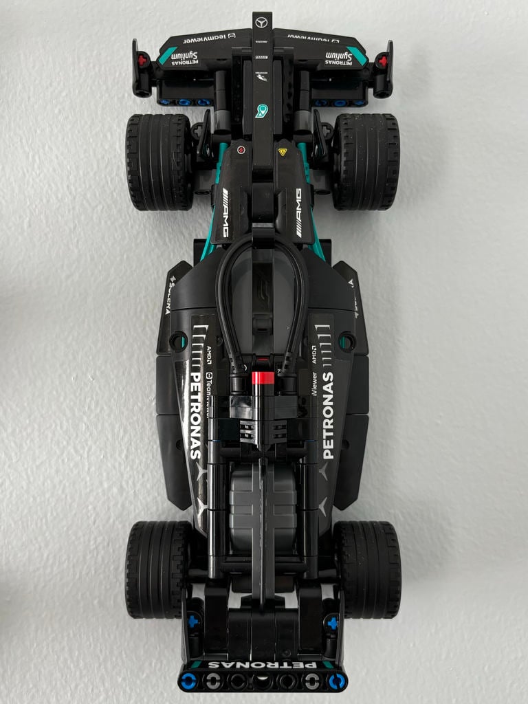 Lego 42165 Mercedes-AMG F1 W14 Vaijerimontointinäyttö