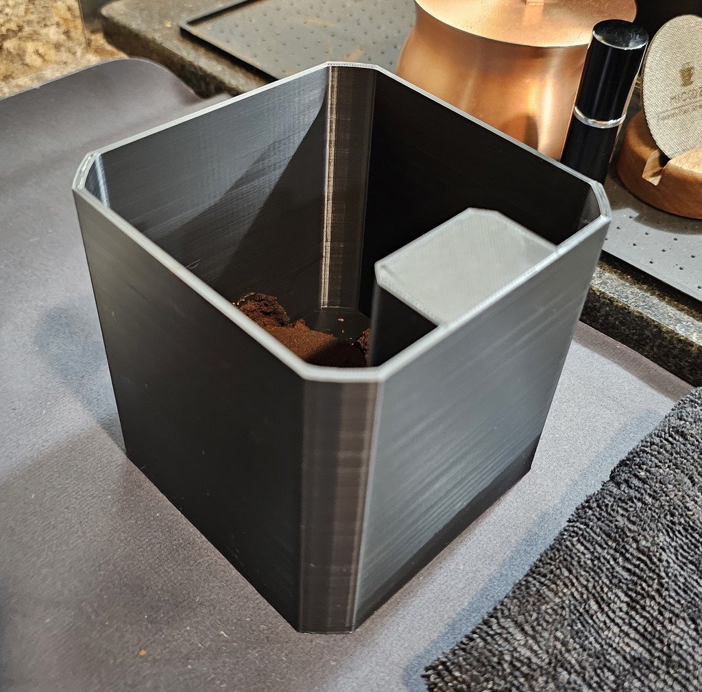 Espresso Knock Box tehokkaaseen kahvinporojen käsittelyyn