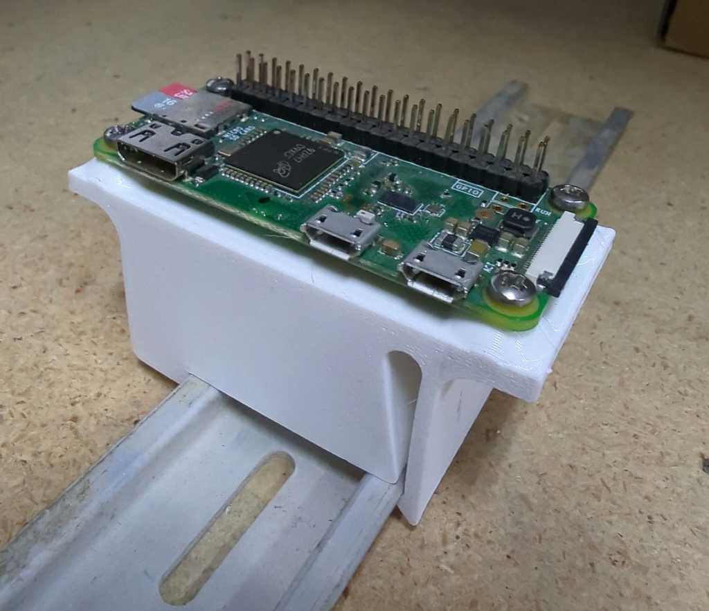Raspberry Pi Zero DIN-kiinnitysjalka