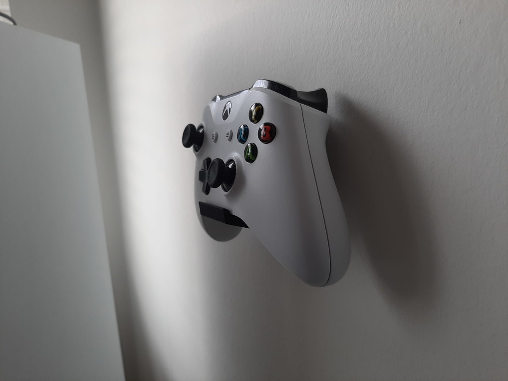 Xbox One -ohjaimen seinäkiinnitys