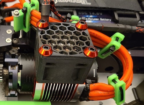 Tekno MT410 Moottorijohtojen johdonhallinta