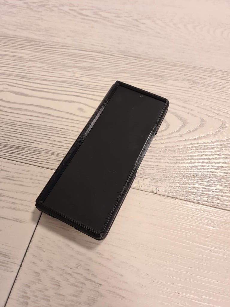 Samsung Galaxy Z Fold 3 puhelimen kotelo