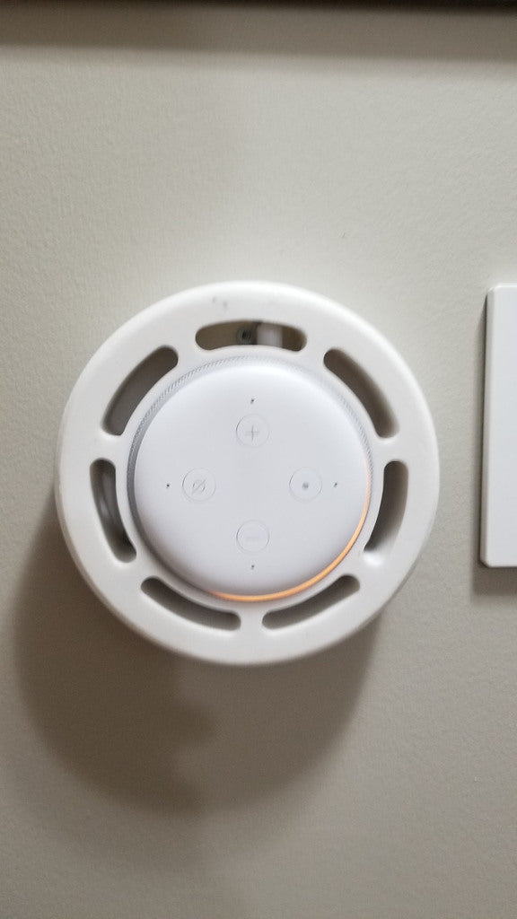 Alexa Dot V3 -seinäteline