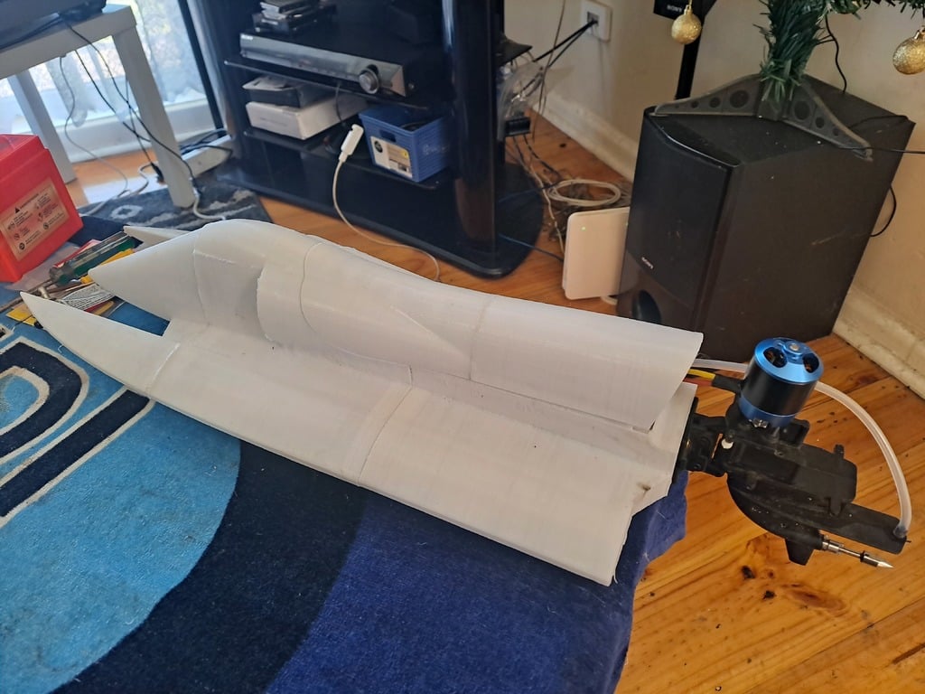 RC-vene F1 - Nopea ja vakaa kilpamalli