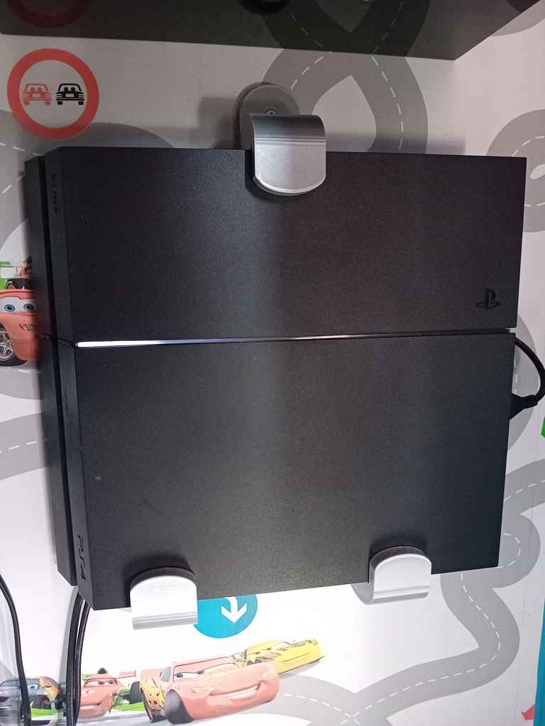 PS4-konsolin seinäkiinnike - 5mm ja 6mm reiät